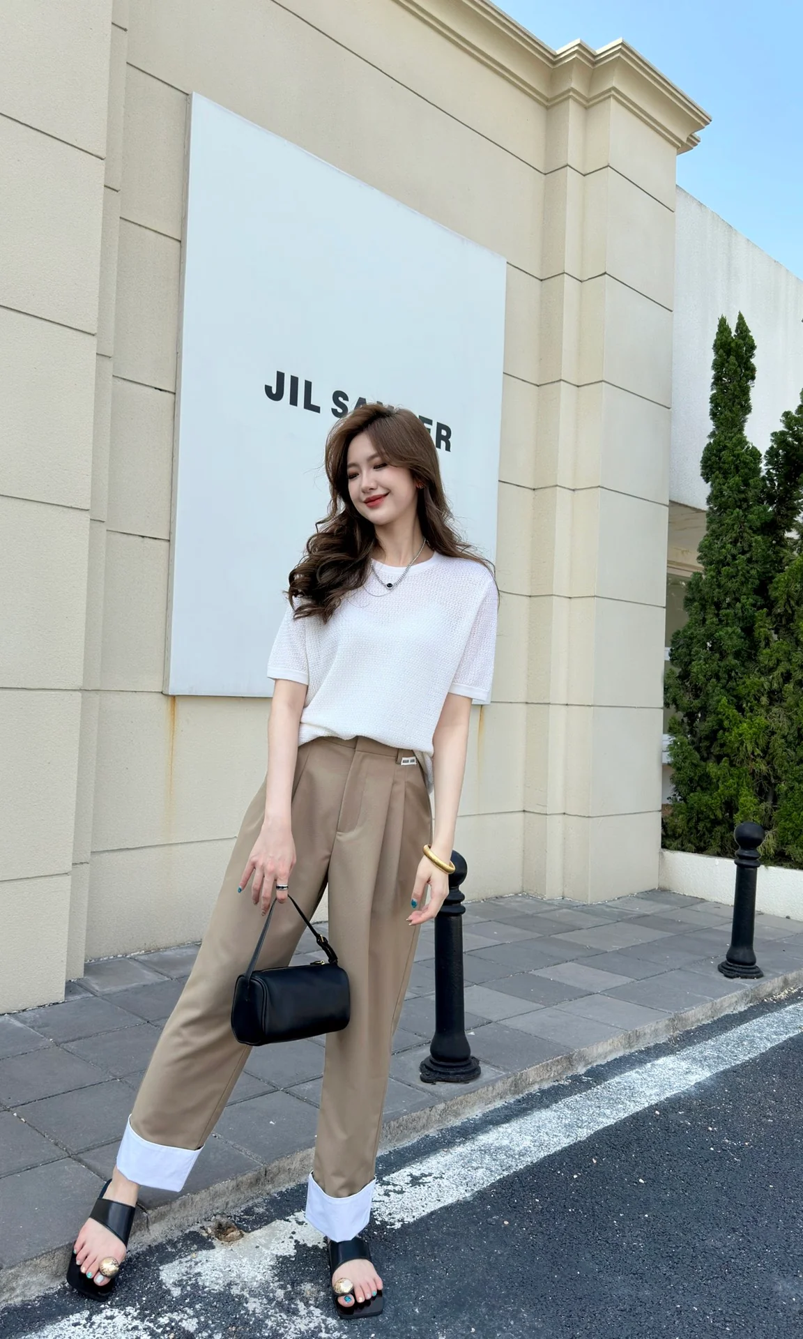 Miu Miu - 2404-24 Новые брюки-морковки с подвернутым низом и цветовыми блоками - цвет хаки