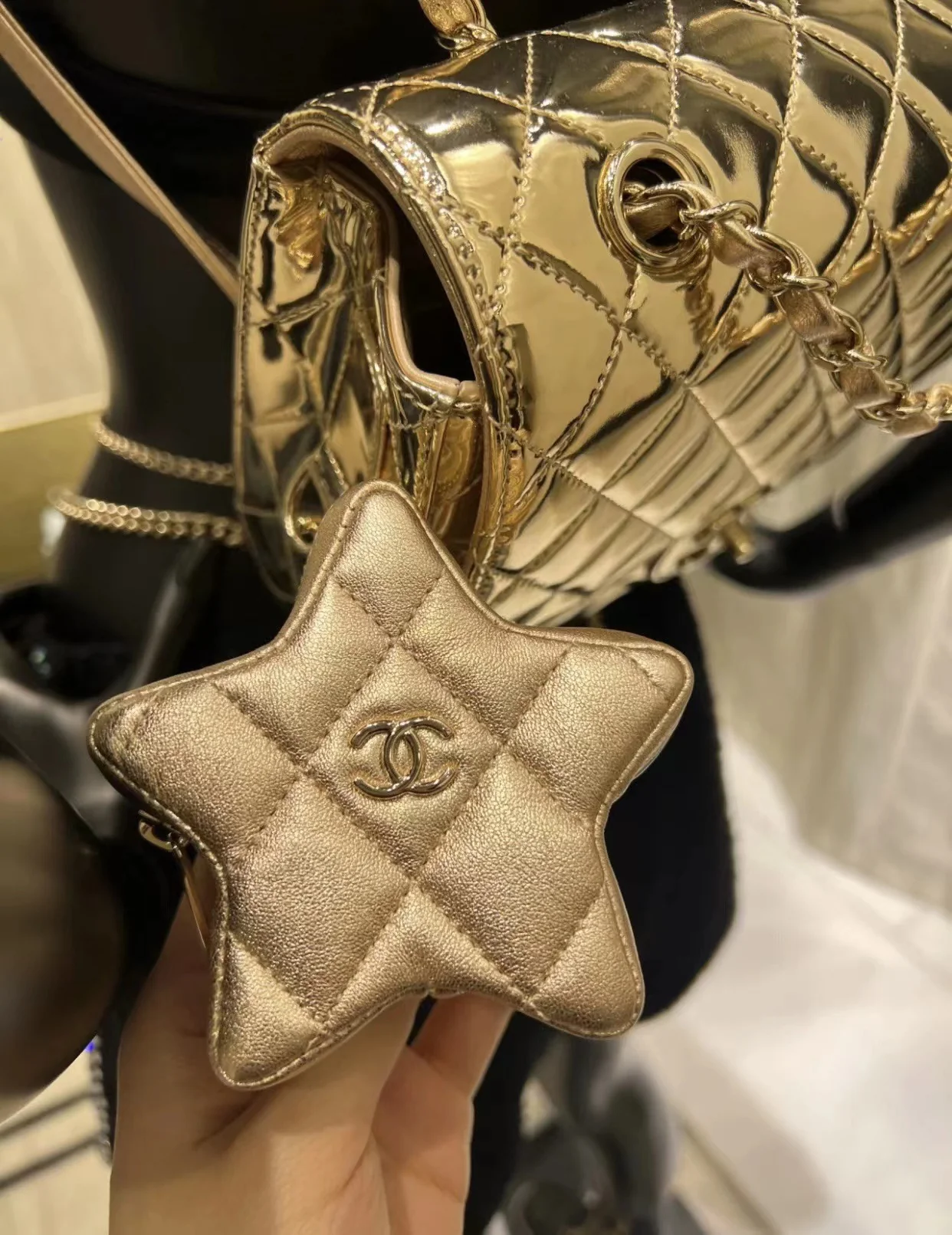 Рюкзак Chanel Early Spring Collection 24c - золотой