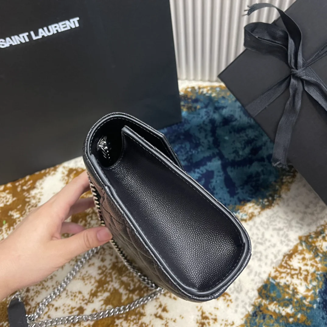 Сумка-конверт YSL с монограммой и икрой, V-образной ромбовидной стёжкой - 4 шт.