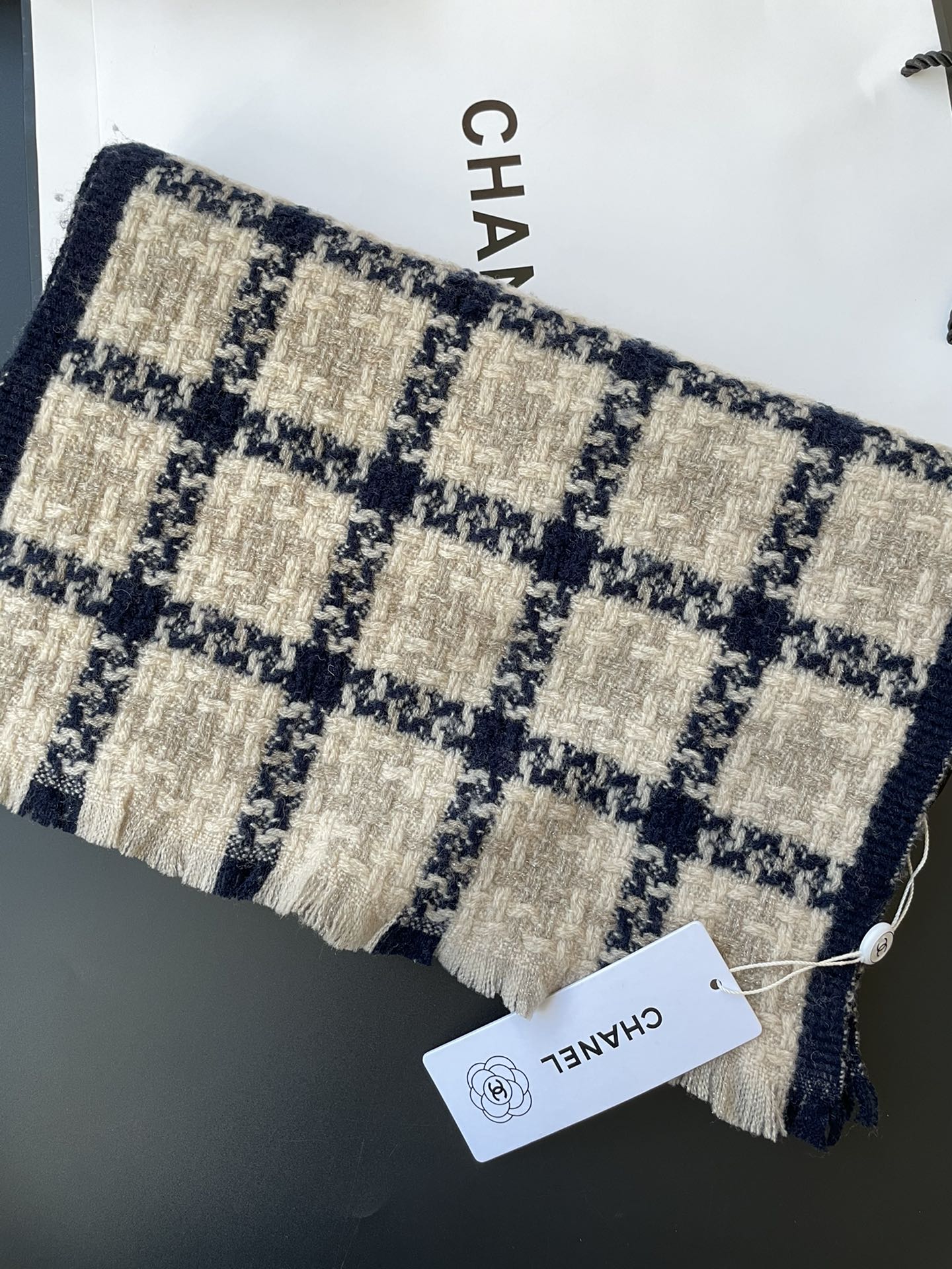 Шарф Chanel из камвольной кашемировой шерсти с двойной перекрестной клеткой - серебряные нити - 80 - овечья шерсть - 20 - кашемир - 38 - 180 см - 1