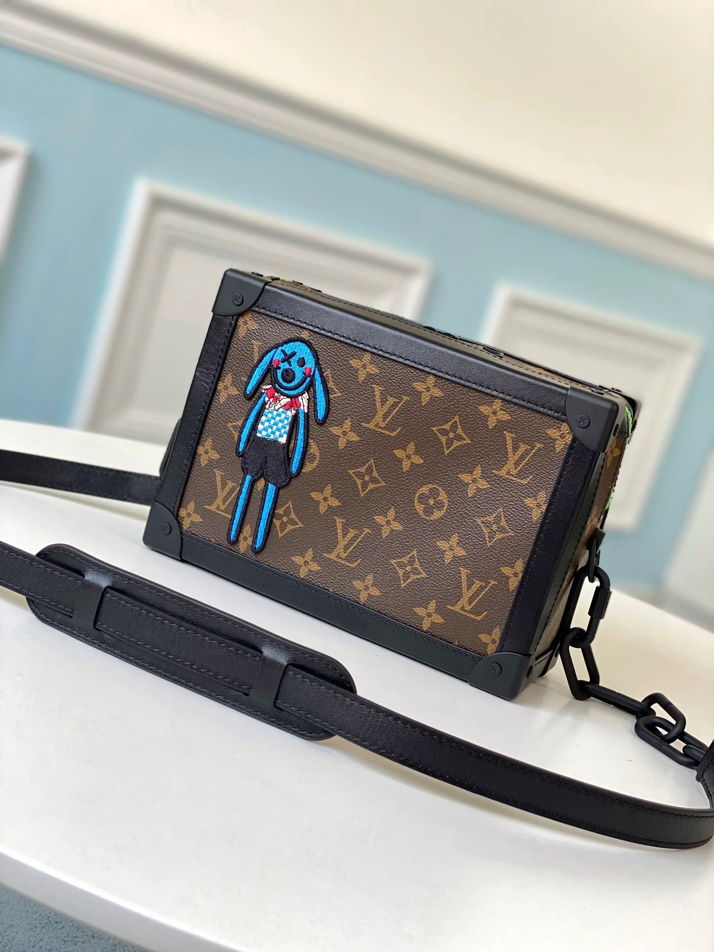 lv-m45619-zoooom-with-friends-box bag