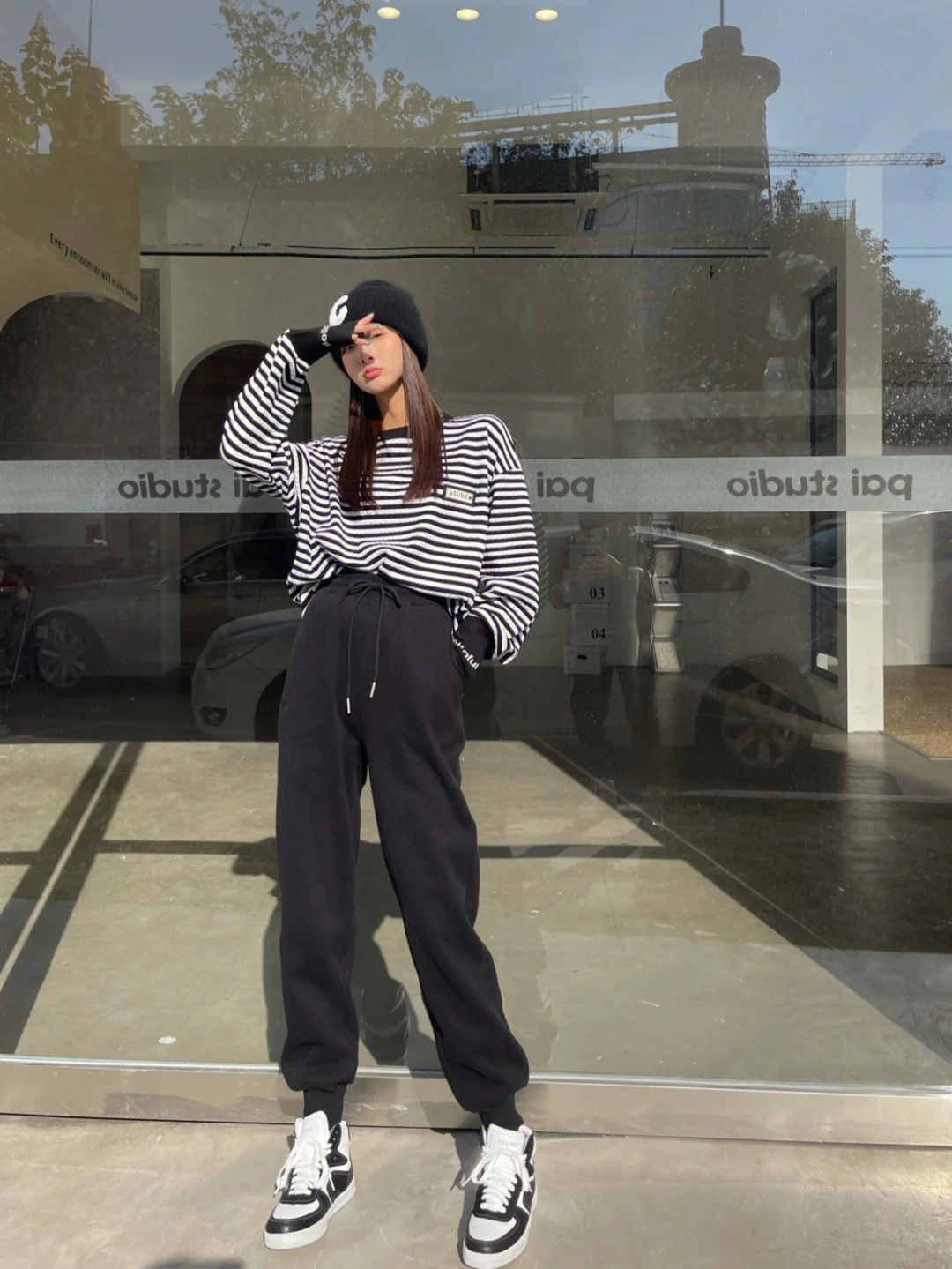 Высокие кроссовки Celine - унисекс - на фото.