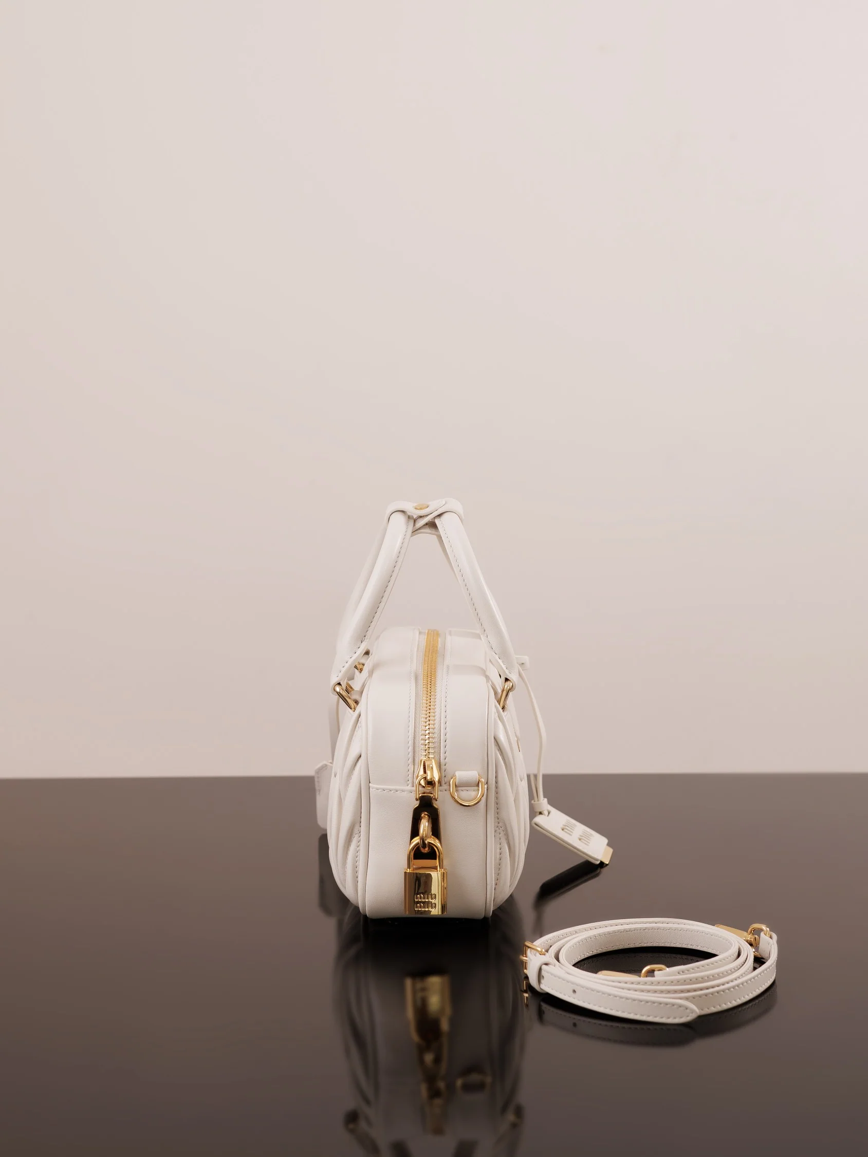 Miu Miu-5bb142m1200-?????????-??????-Белый-1