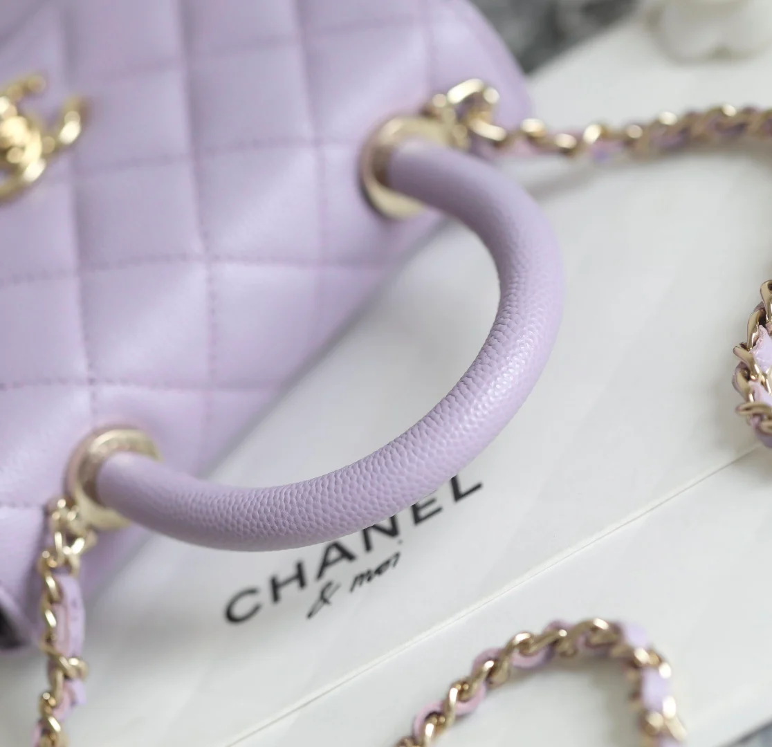 Chanel - Мини-сумочка с клапаном - светло-фиолетовая - фурнитура из светлого золота