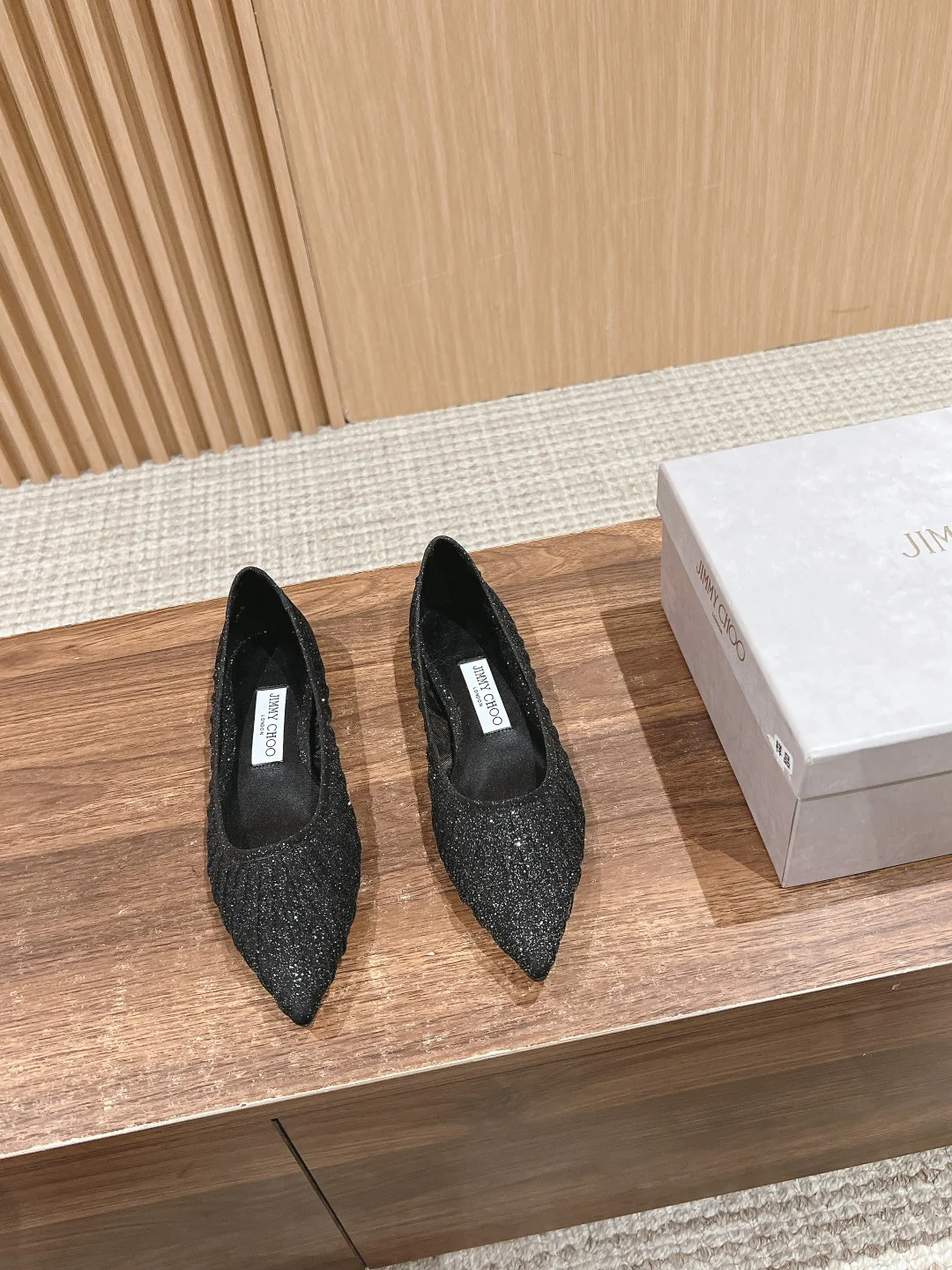 Балетки Jimmy Mesh с острым носком - черные