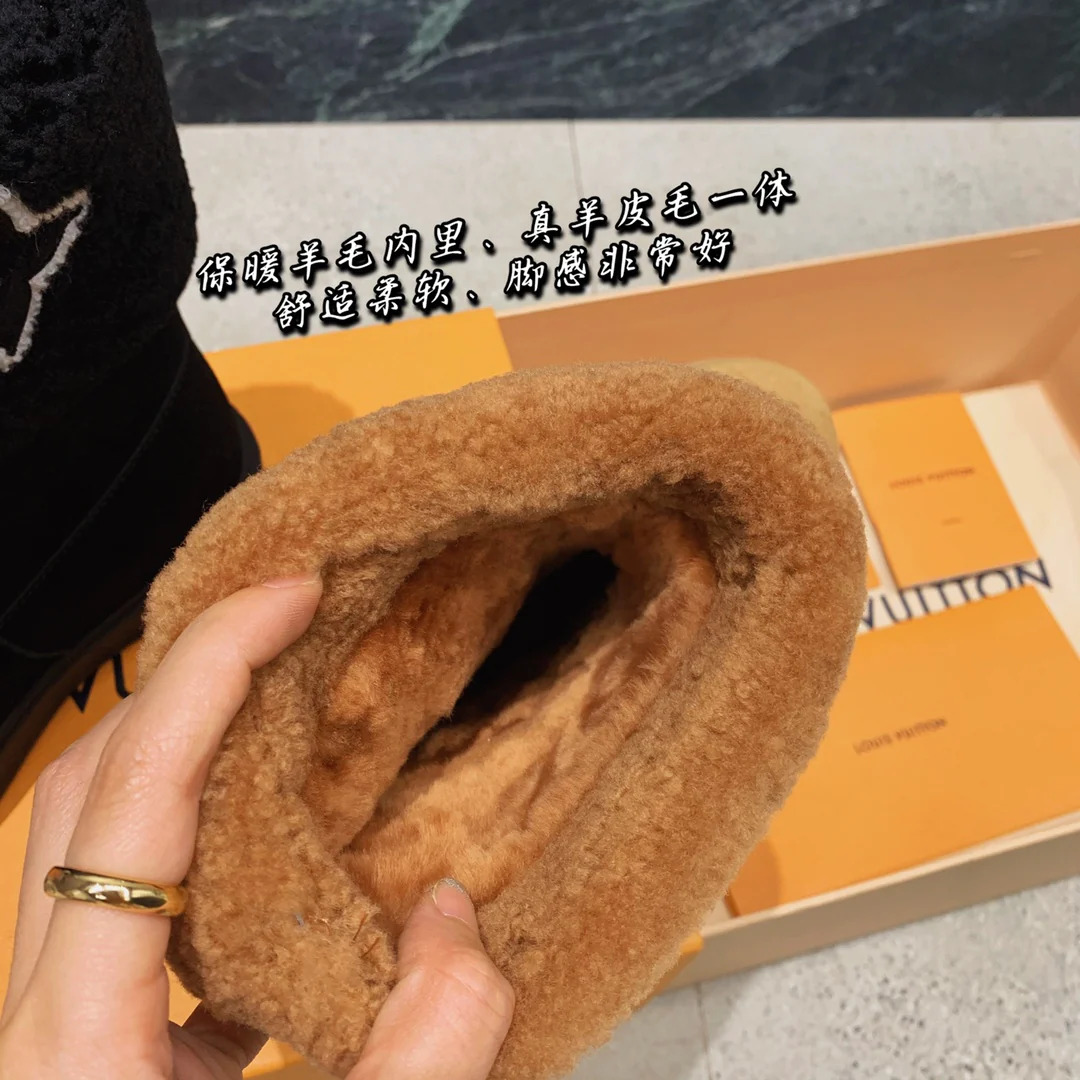 Новинка осенне-зимней коллекции LV 2022 — Снежные сапоги из натуральной овчины — Коричневые