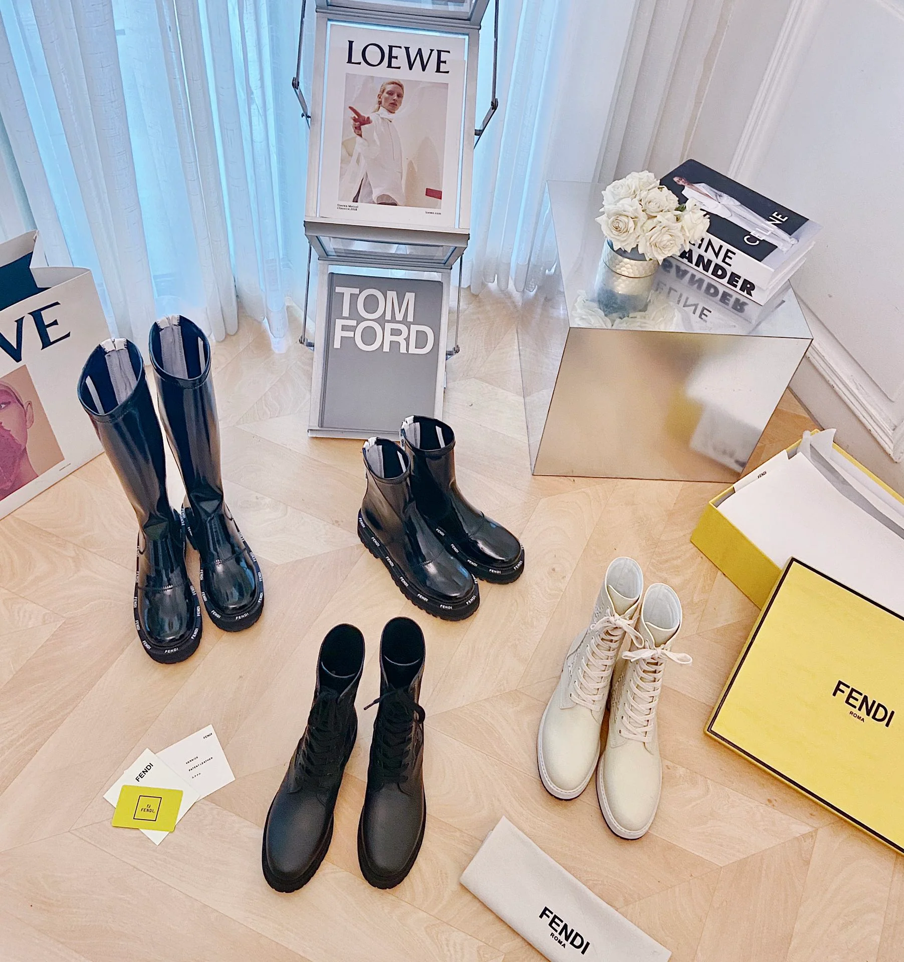 Лакированные сапоги Fendi до колена