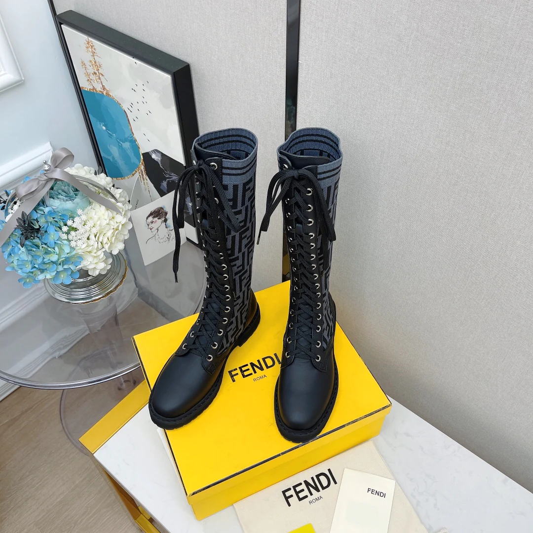 Fendi - Потрясающие сапоги-ботфорты на шнуровке