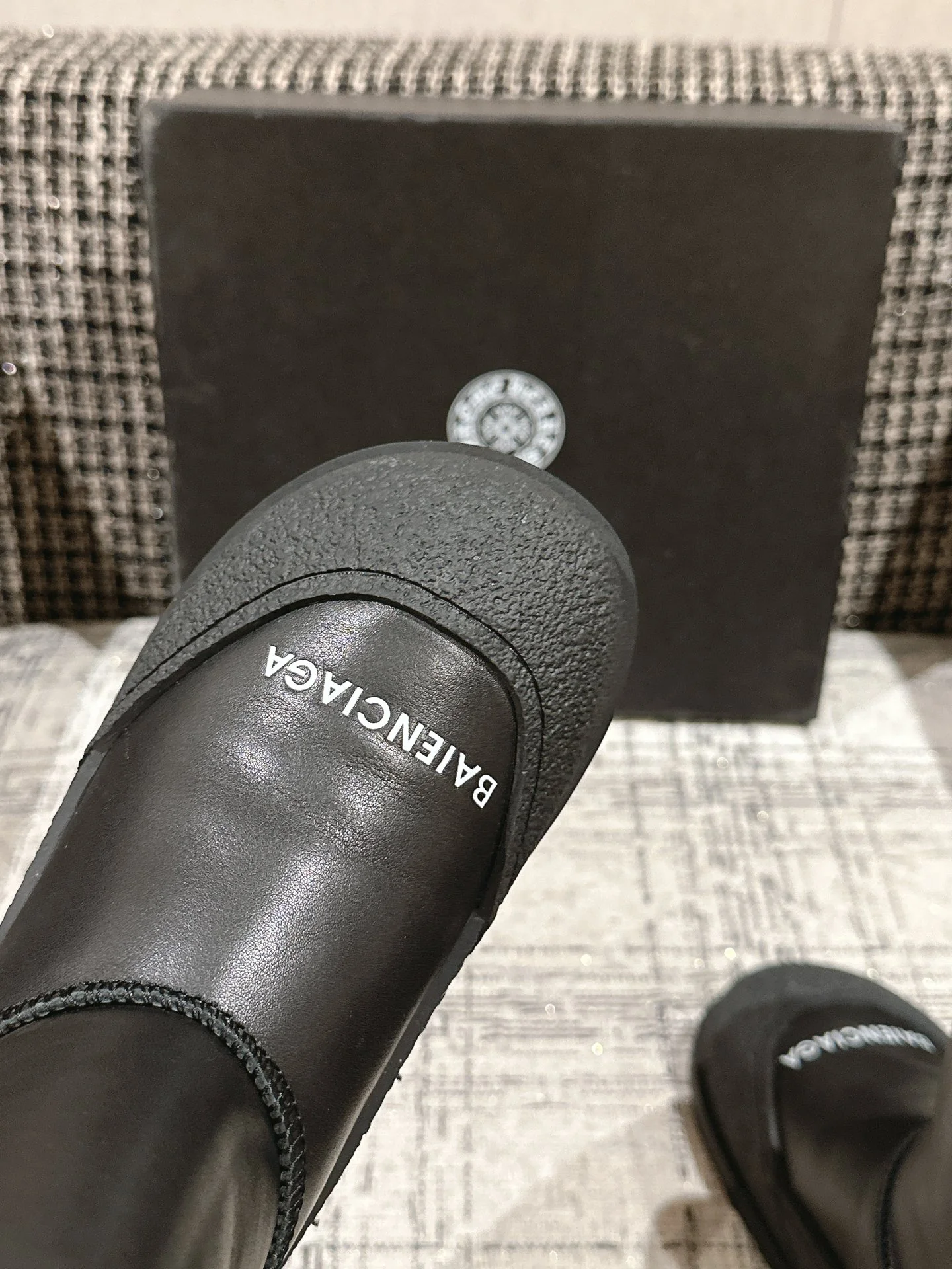 Шерстяные зимние сапоги Balenciaga 2024 - черные