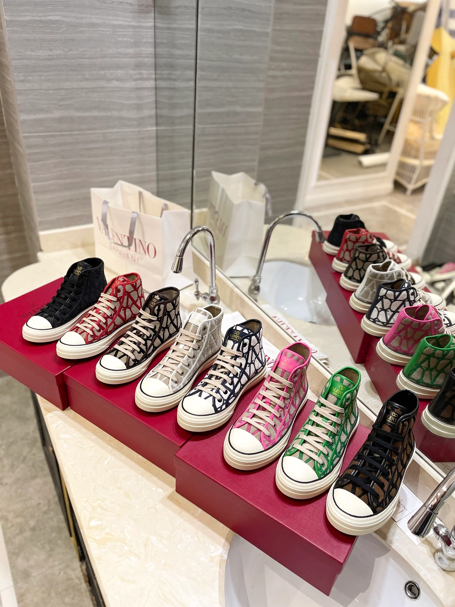 Повседневные парусиновые туфли Valentino средней высоты, унисекс, розовые.