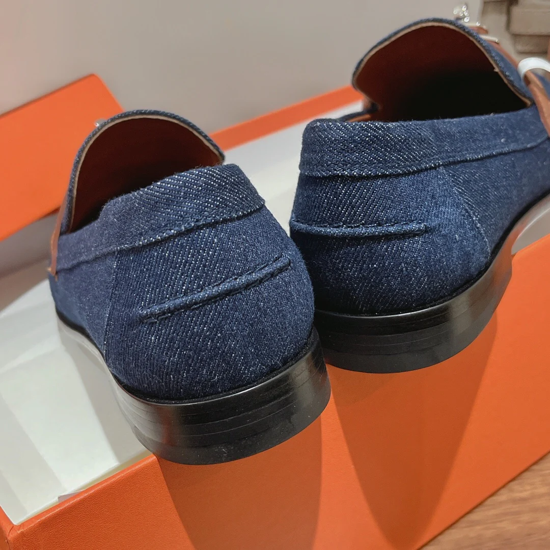 Лоферы Hermes с пряжкой Kelly