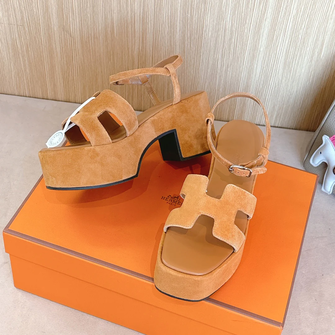 Босоножки на высоком каблуке Hermes 2024 из флиса - Кофейно-коричневые