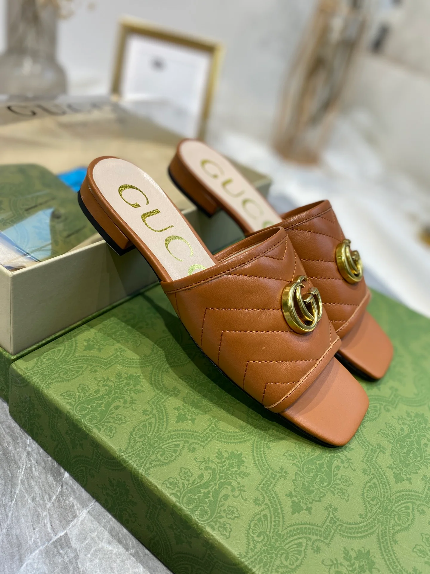 Тапочки Gucci - 1