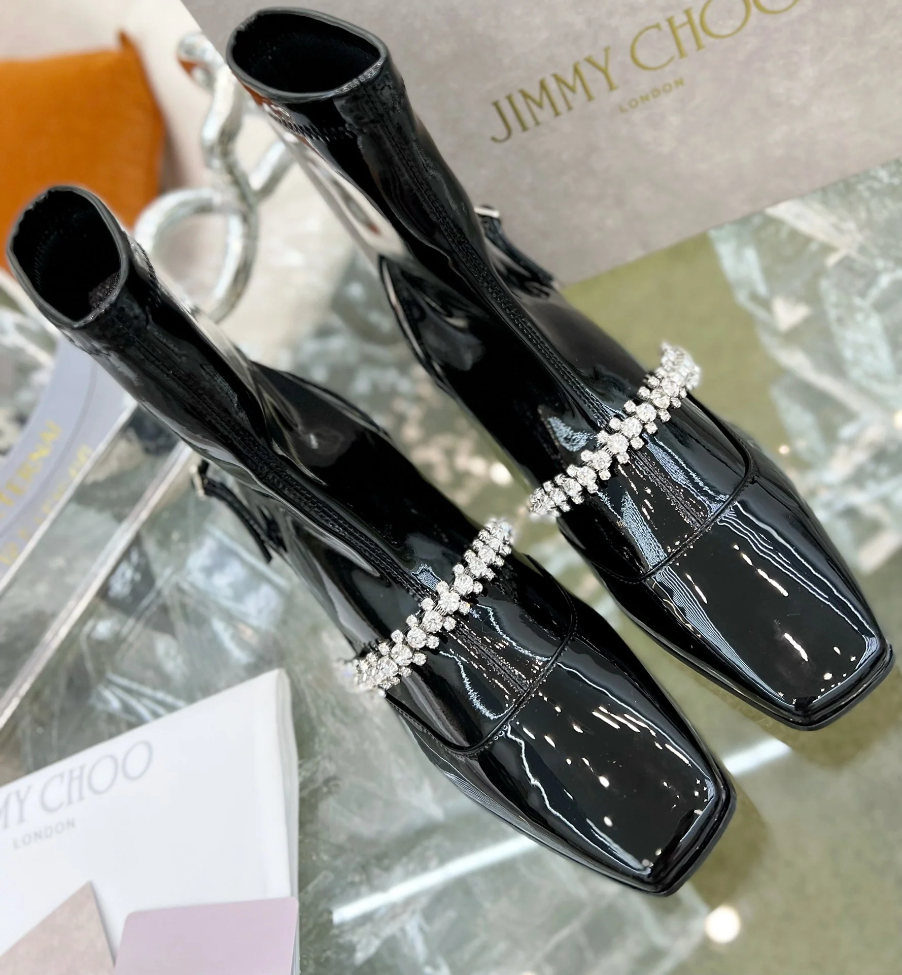 Jimmy - Новинка сезона весна/лето 2022 - Ботильоны на резинке со стразами - 3