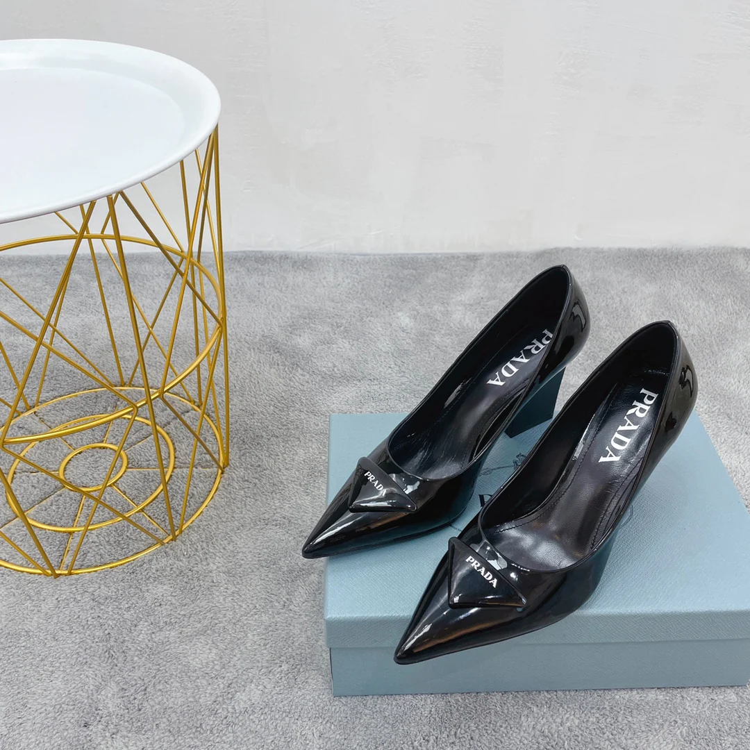 Новинки Prada весна/лето 2022 - Туфли на высоком каблуке - 1