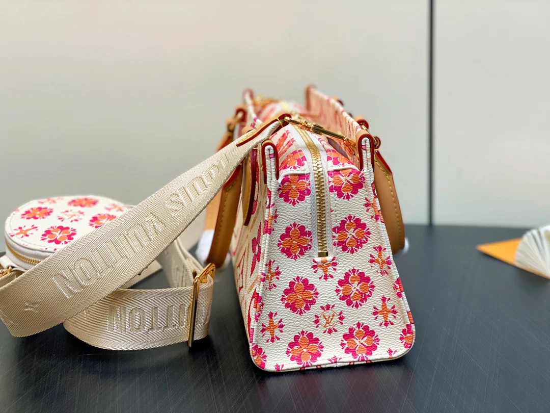 m25318-LV-Квадратная сумка с принтом ?Розы?