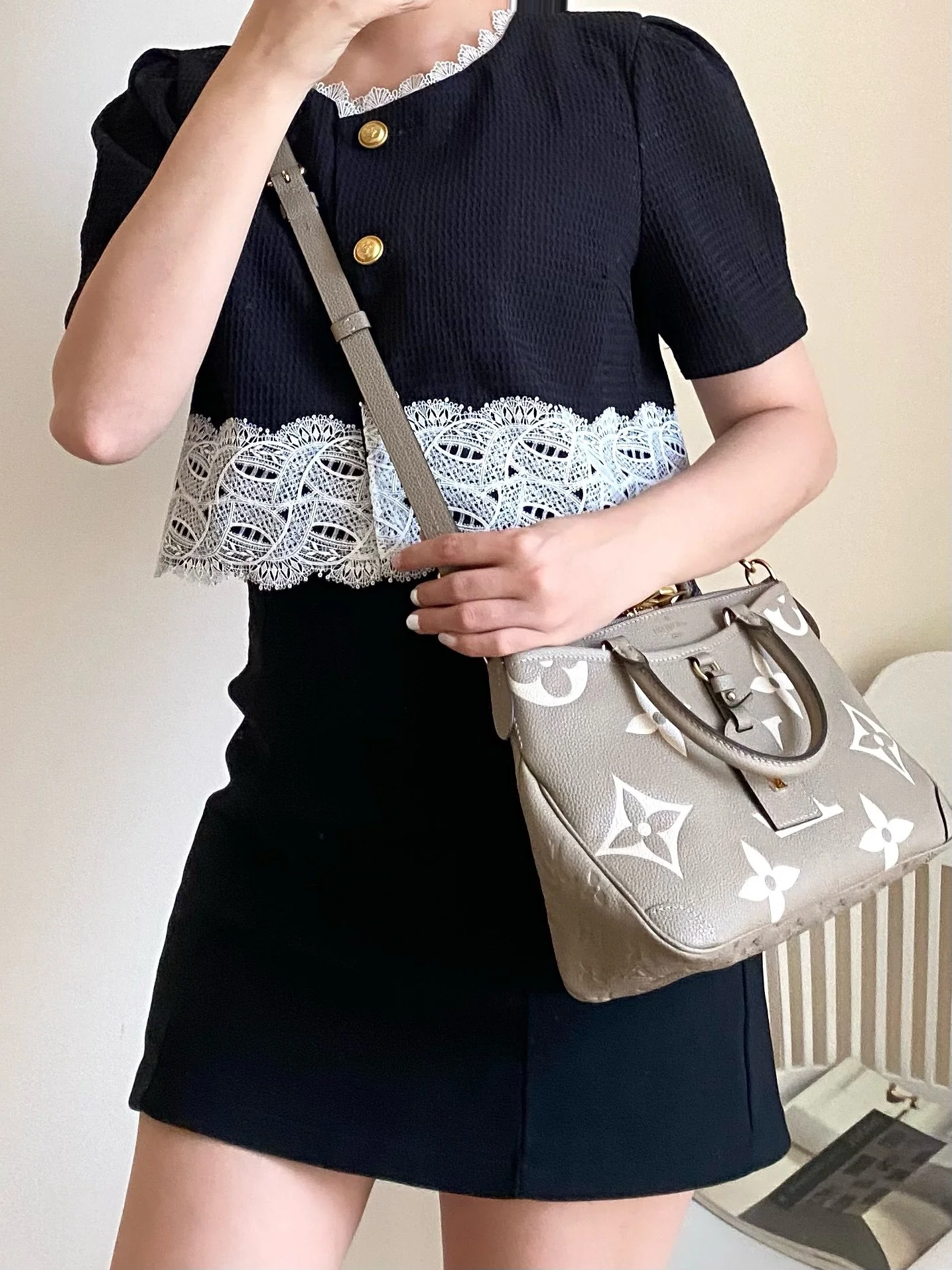 m46585-LV-Trianon сумка-абрикос-маленькая