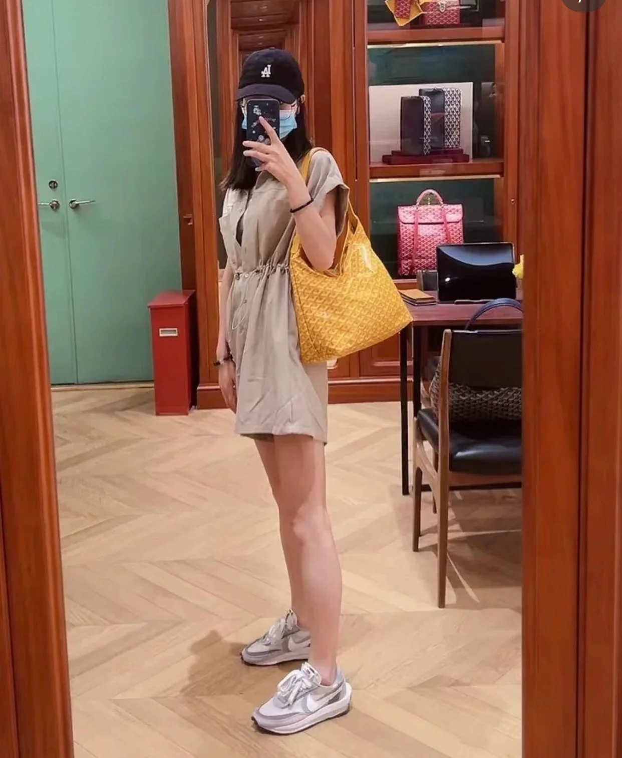 Сумка-тоут Goyard с монограммой, желтая.