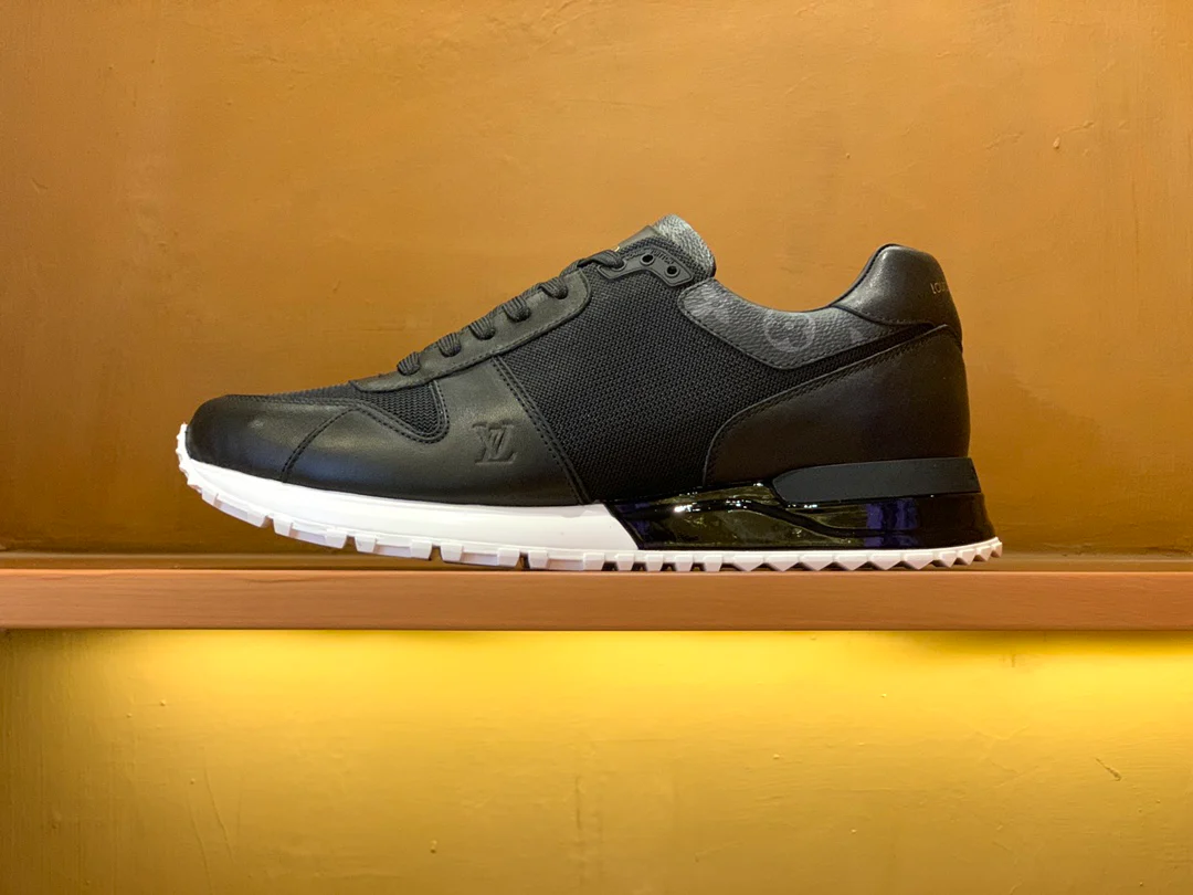 LV - Спортивные повседневные туфли - Черные с монограммой