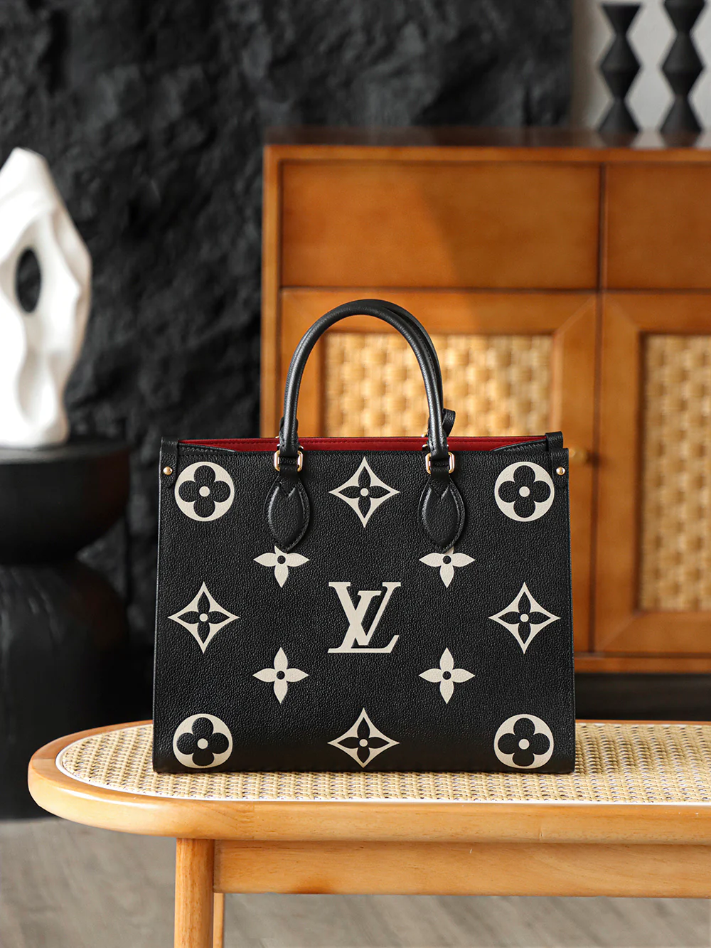 LV-m45495-onthego Средний - Черно-белый