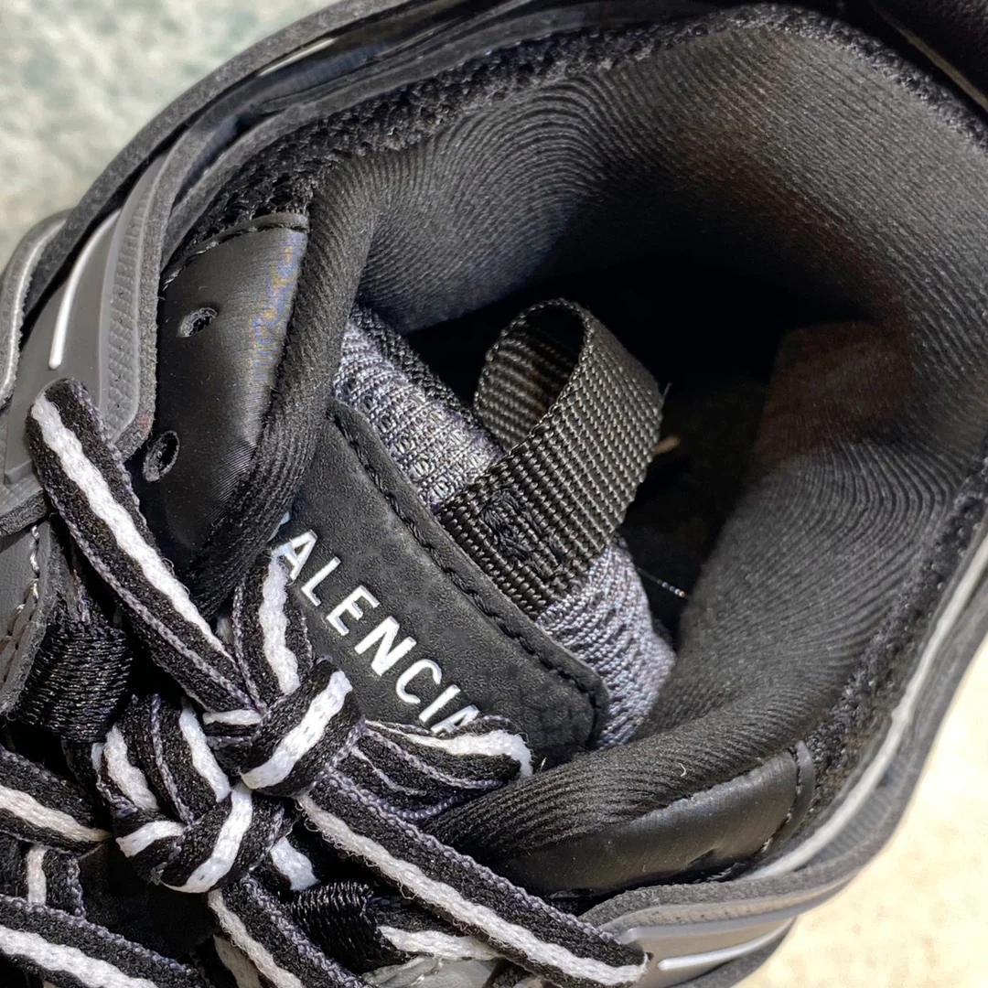 Массивные кроссовки Balenciaga - унисекс - 1