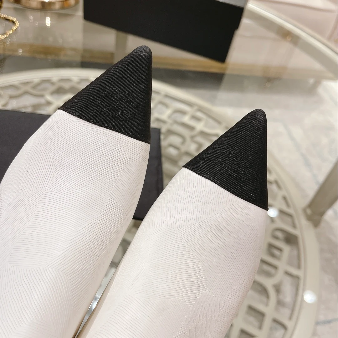 Chanel Осень/Зима 2022 - Ботильоны на танкетке из телячьей кожи