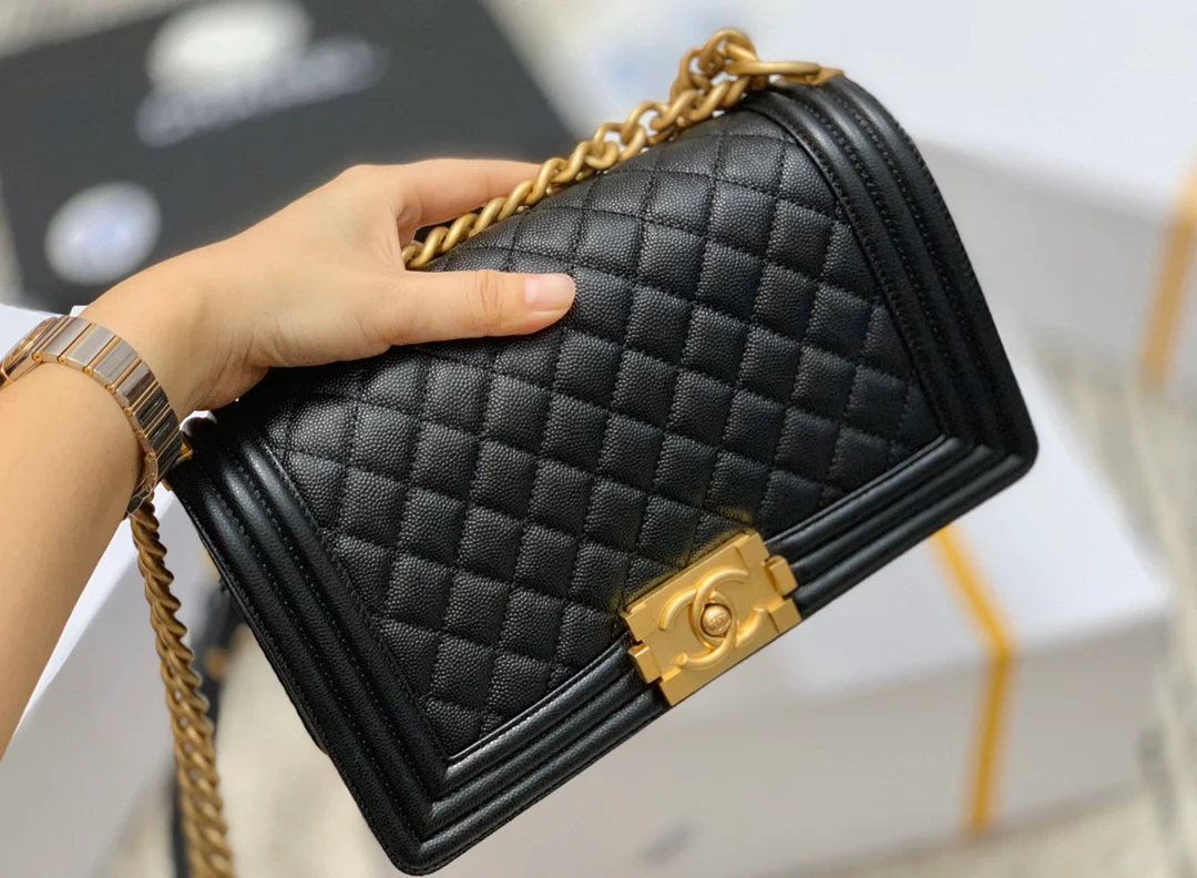 Chanel-boy-25cm-14