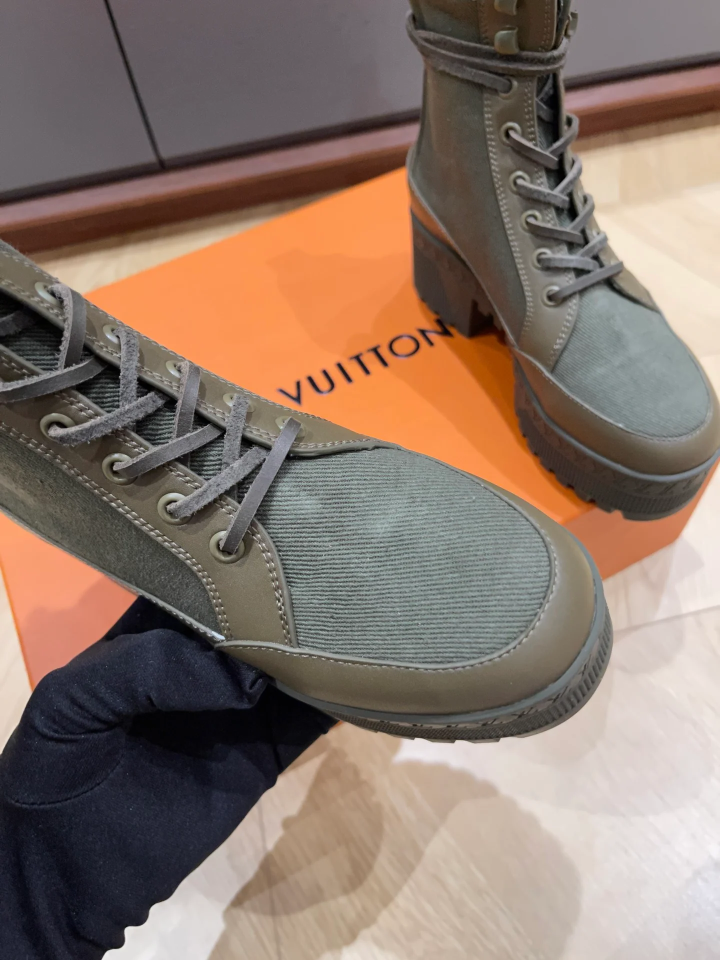 LV-2024 - Повседневные ботинки - Темно-зеленые