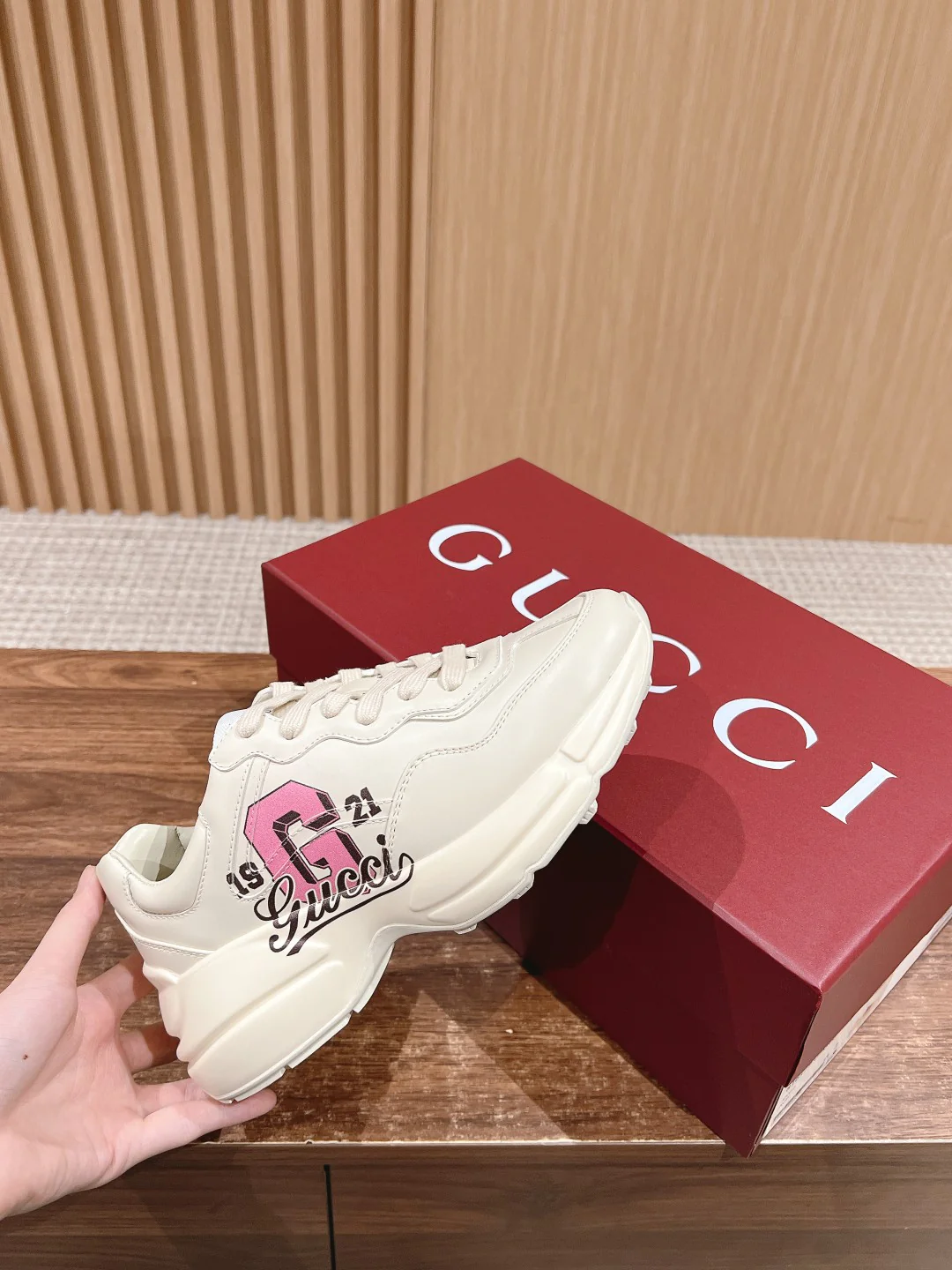 Кроссовки Gucci 2024 Letter Dad Shoes - бежевые