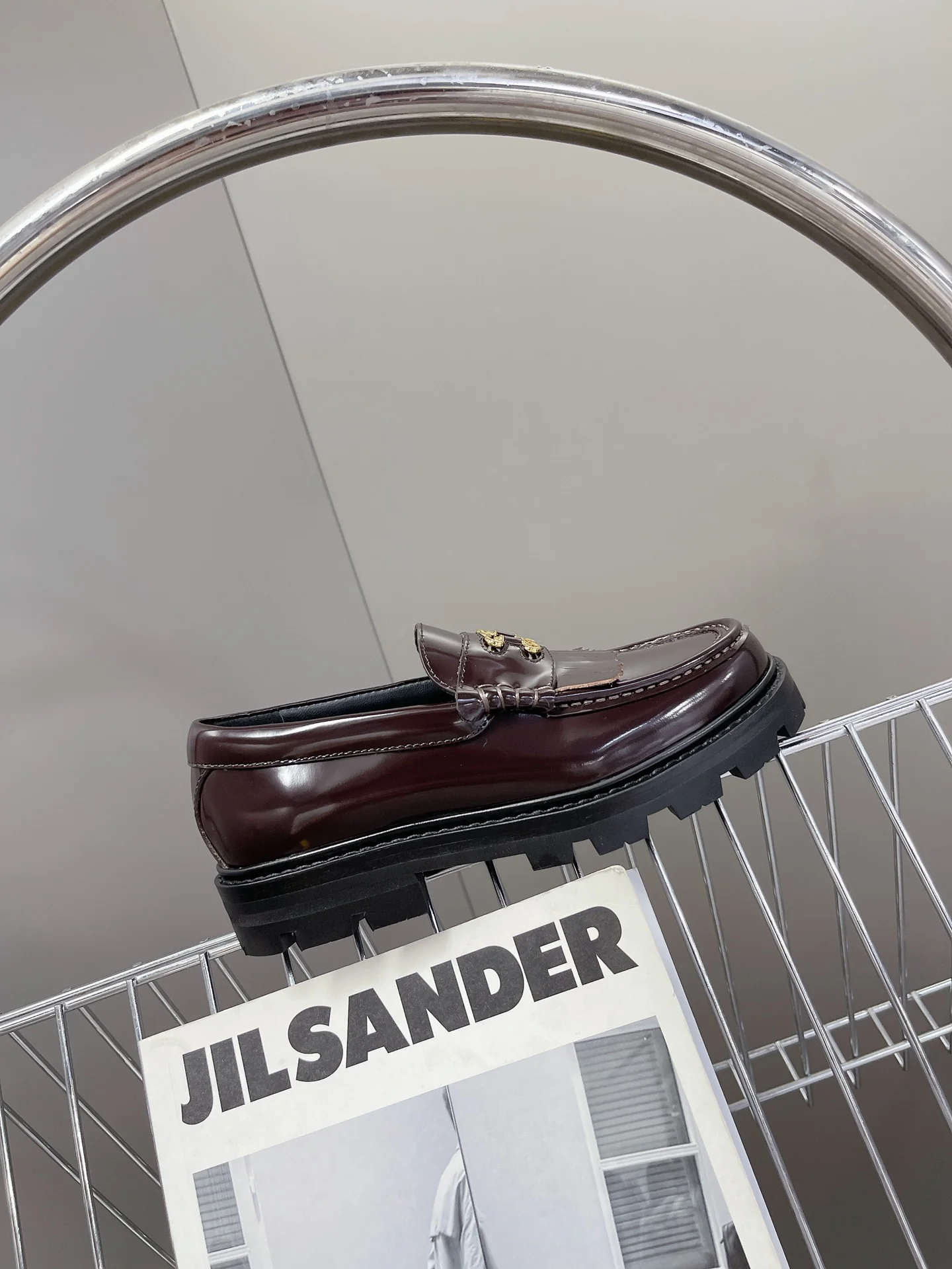 Celine - Новинка весна/лето 2023 - Обувь в стиле Триумфальной арки