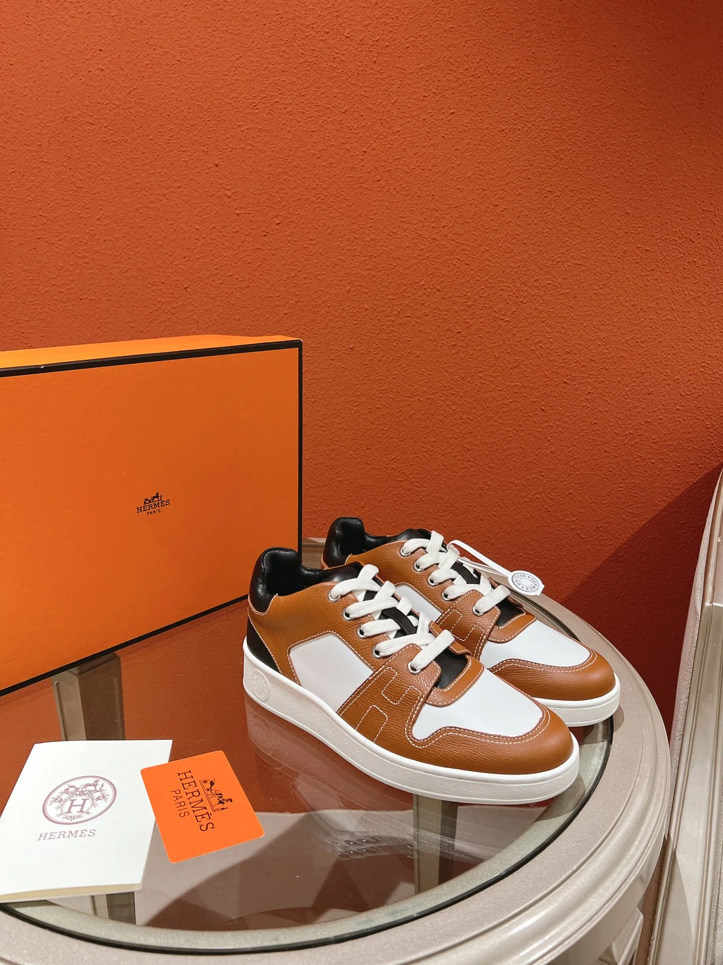 Новинка 2023 года от Hermes - Кроссовки - Коричневые