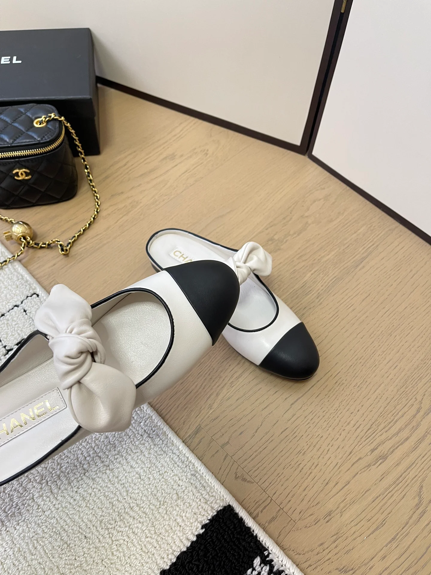 Мюли Chanel 2024 Ribbon Ballet - белые