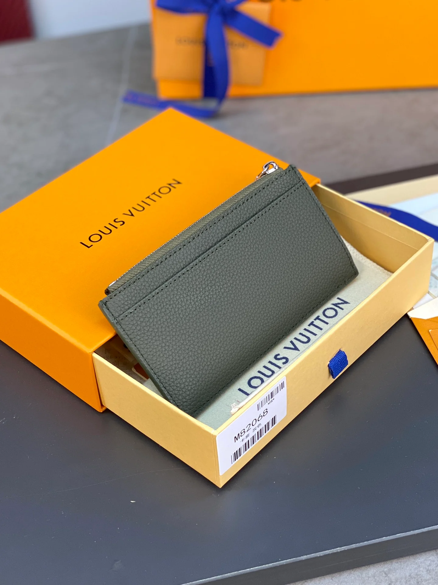 LV-m82068-держатель для монет и карт-зеленый