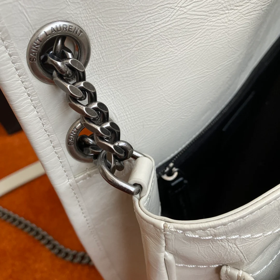 YSL Medium Niki - Белая кожа с масляным покрытием и белой пряжкой - D-Buck