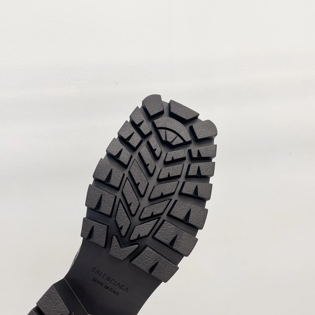 Туфли-дерби Balenciaga с квадратным носком