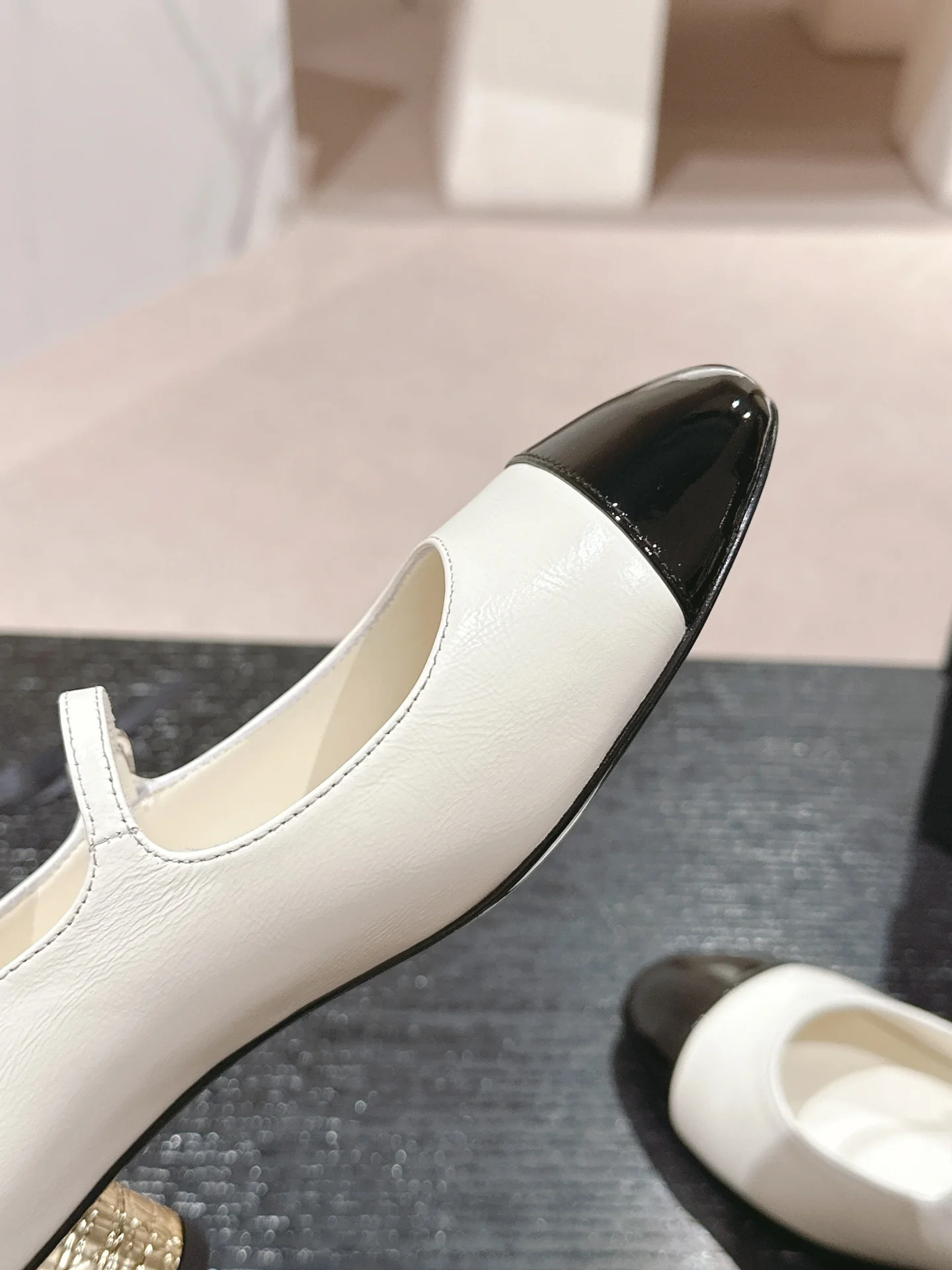 Балетки Chanel 2024 - белые