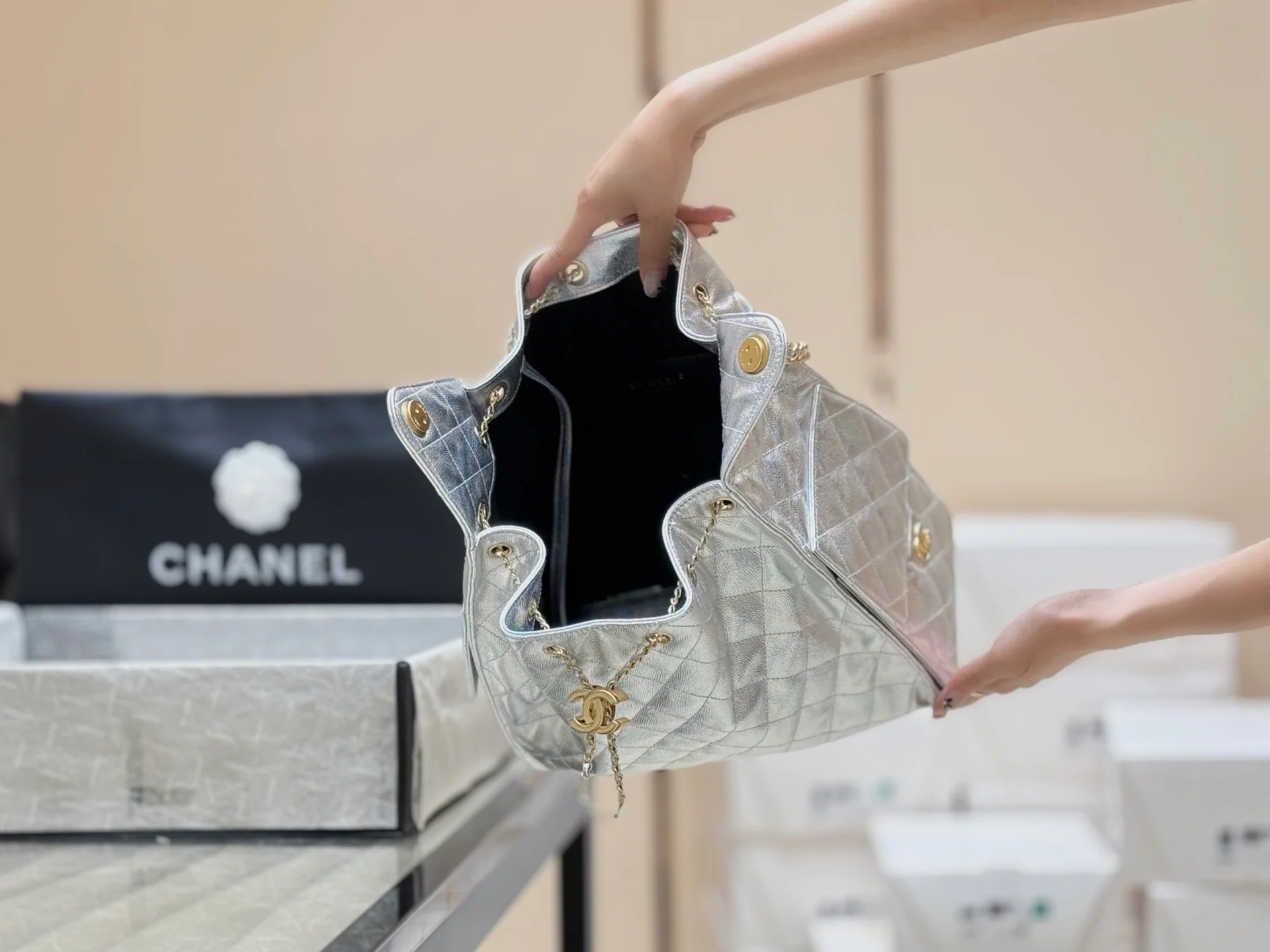 Сумка Chanel 25s 25bag Large - серебристая