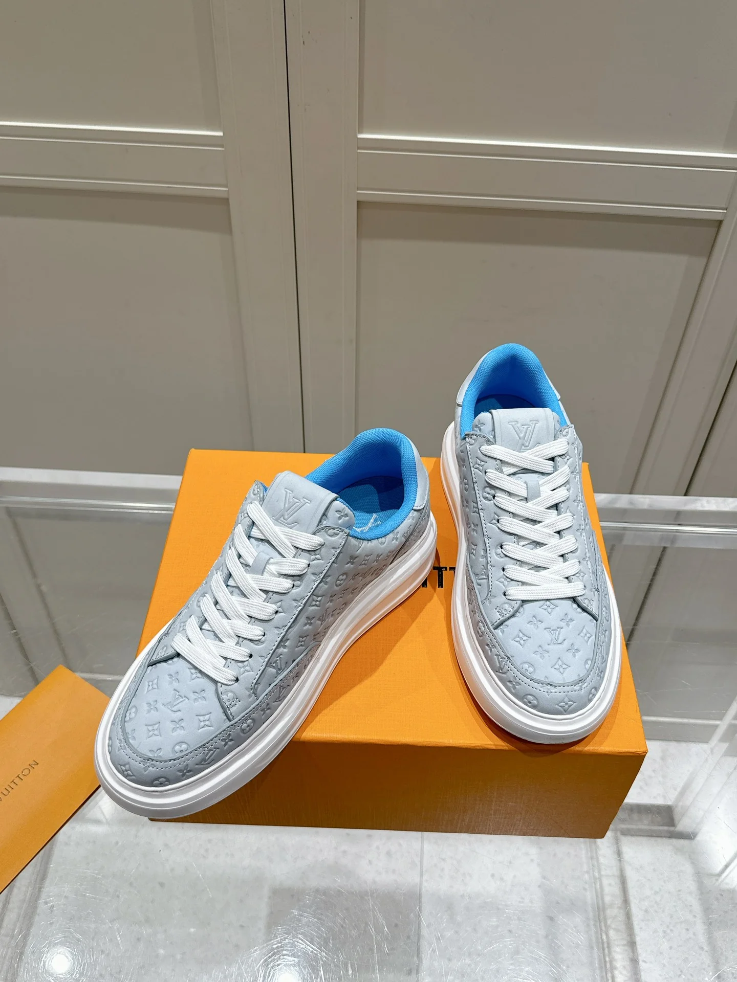 LV-2024 Кожаные скейтбордические кроссовки с темным узором - синие