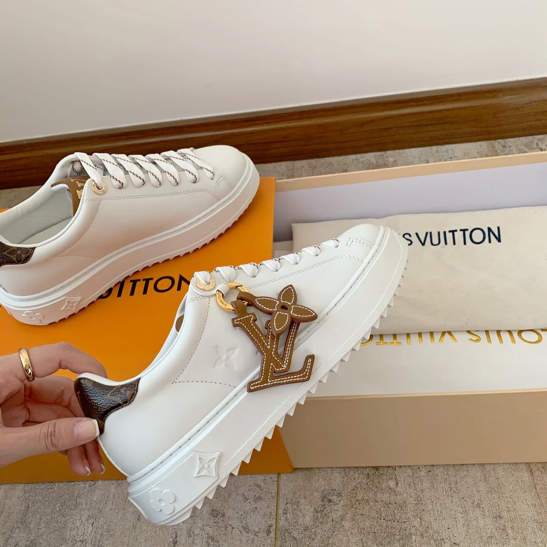 Белые кроссовки на платформе LV Time Out Series с коричневым язычком