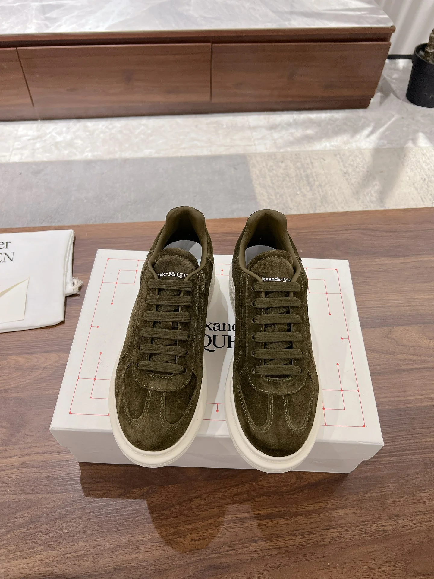 Повседневные туфли McQueen 2024 - темно-зеленые