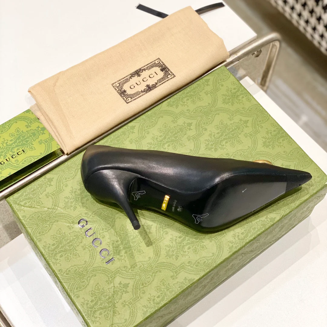 Туфли на высоком каблуке с острым носком Gucci, коллекция ?Ранняя весна 2022? - 1