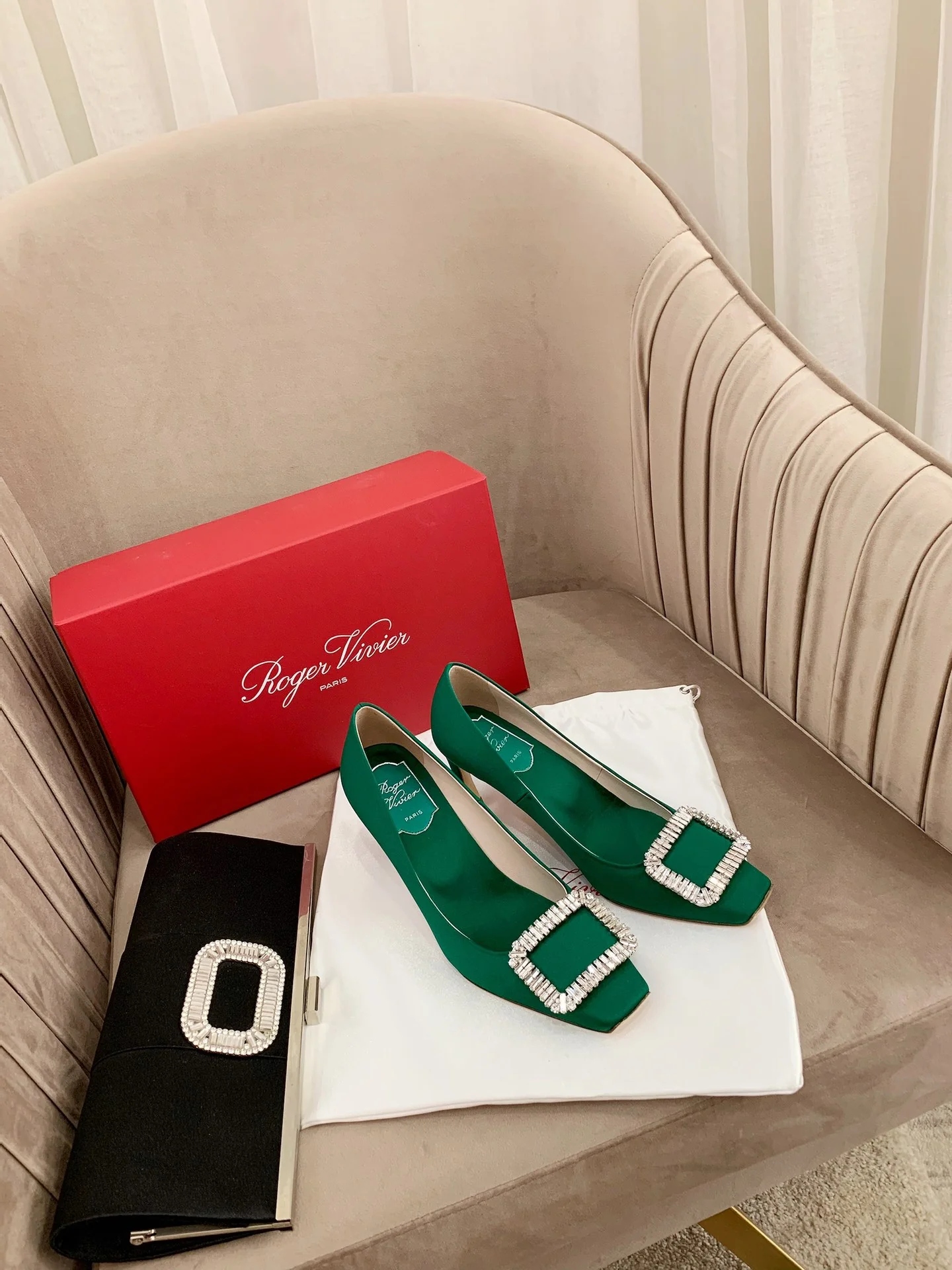 Туфли на банановом каблуке RV-7-5 см - Шелковая пряжка со стразами - Зеленые