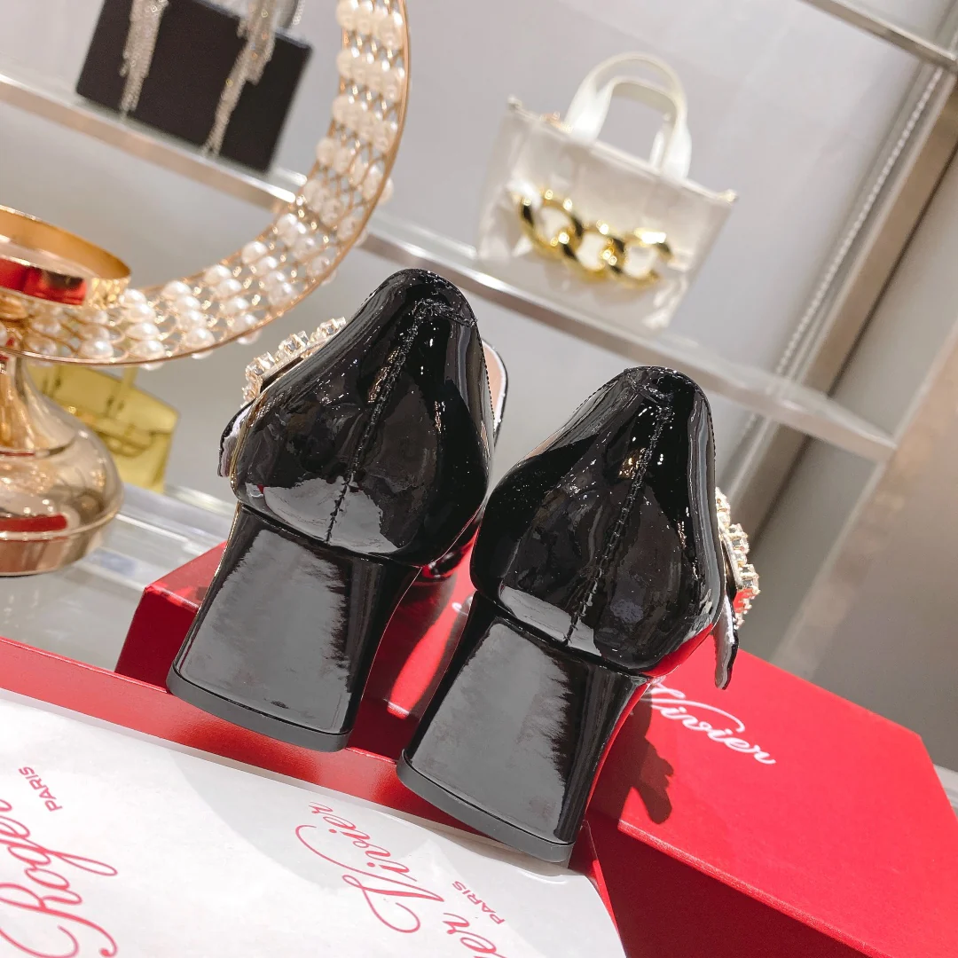 Обувь RV - Новинка весны 2023 - Туфли на низком каблуке из овчины - 4-5 см - Черные