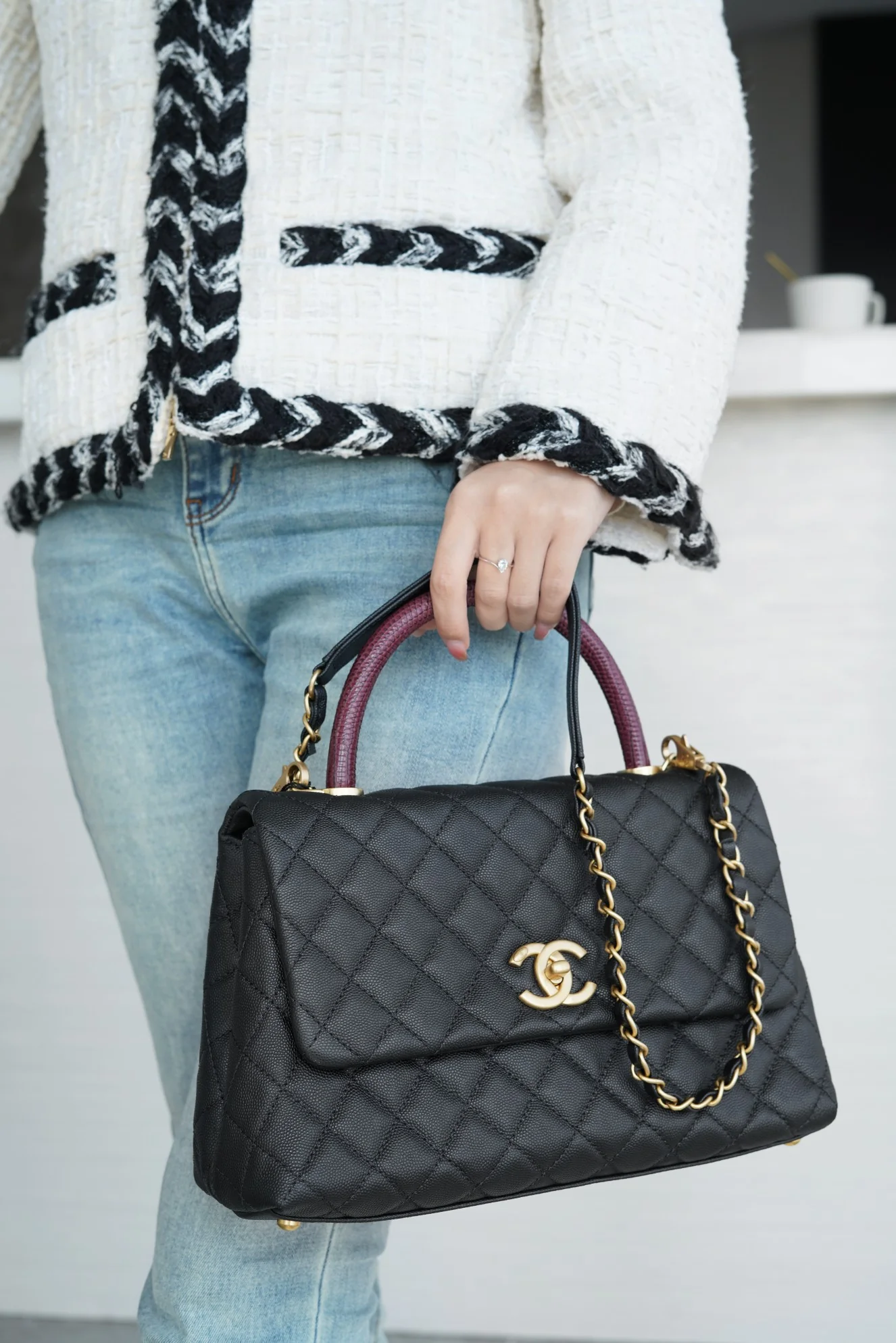 Сумка Chanel Handle 28 - с ручкой из кожи ящерицы - большая, черная