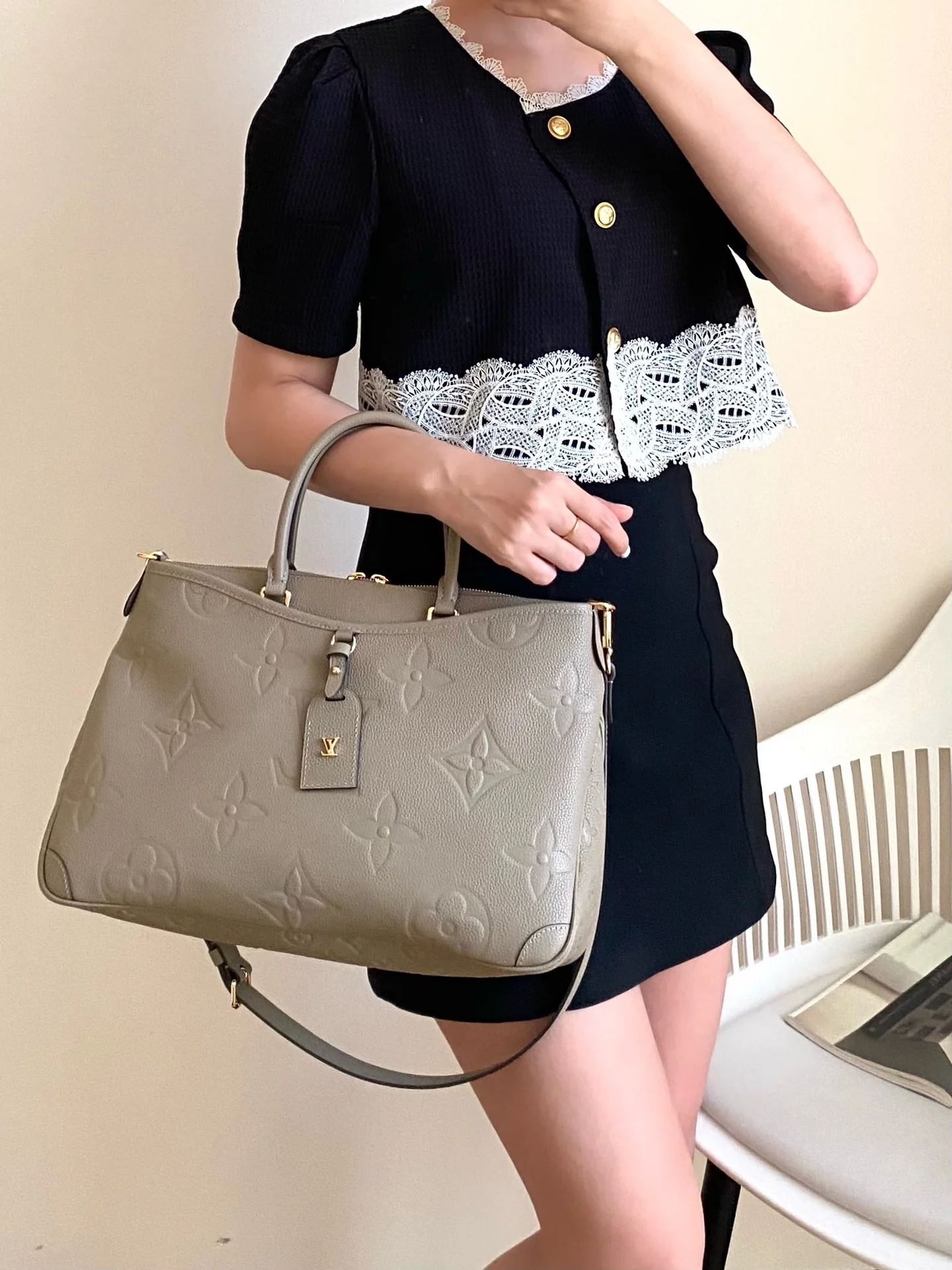 m46487-LV-Trianon сумка абрикосового цвета, средний размер