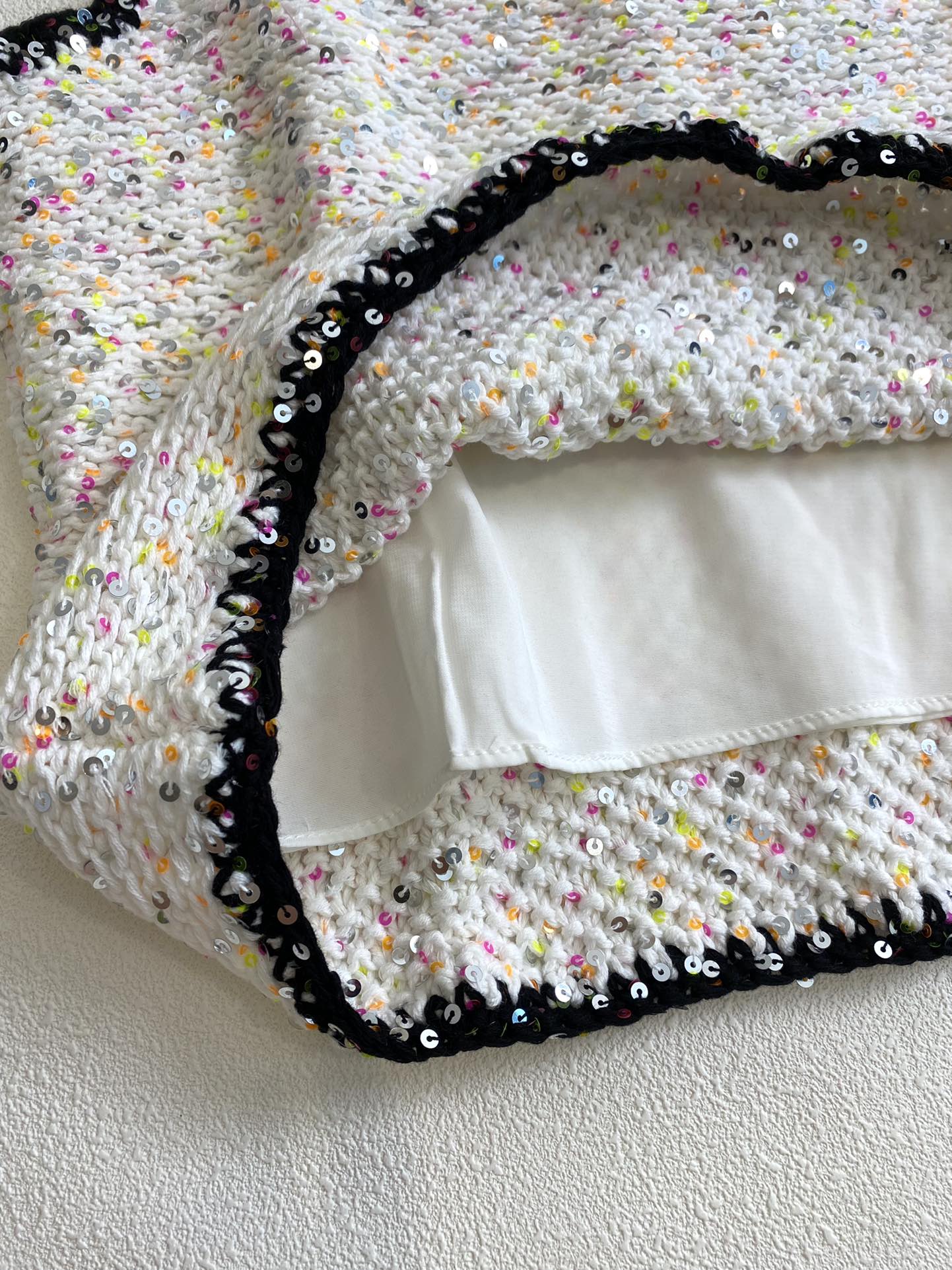 Chanel - 2404 - Новинка ранней весны. Вязаный жилет - Белый