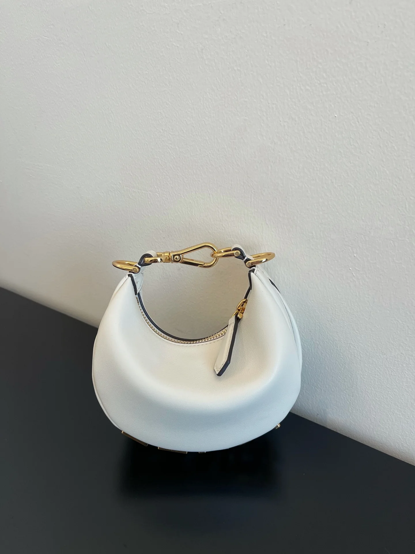 Fendi-fendigraphy - Миниатюрная белая кожаная сумка через плечо