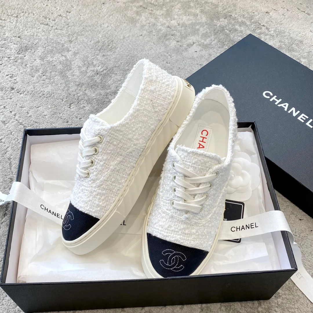 Новинка сезона весна/лето 2023 от Chanel - Кеды в стиле 