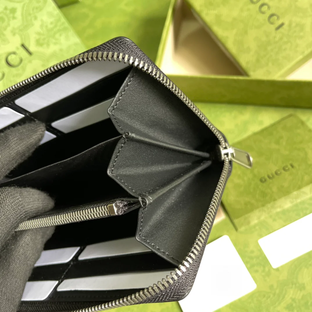 Gucci 最新款蜜蜂拉链长夹