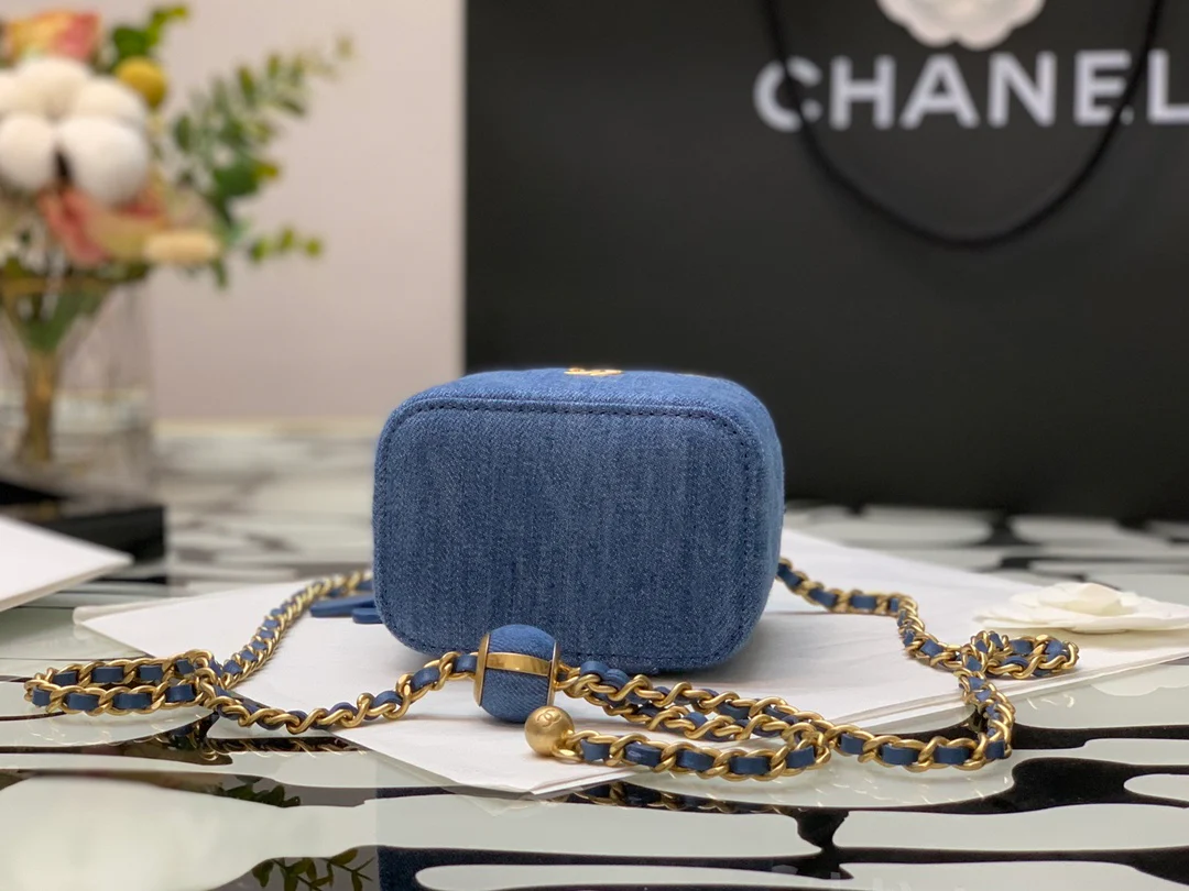 Маленькая коробочка Chanel Denim Gold Ball